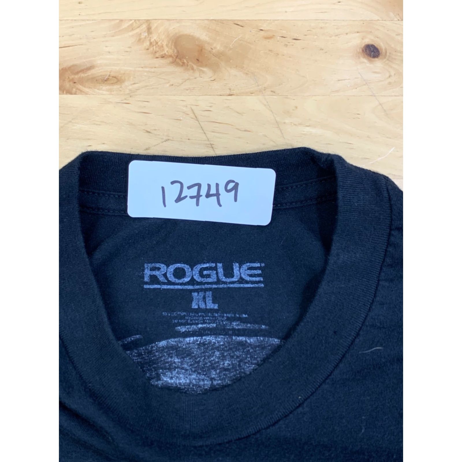 Vintage Rogue Fitness Halloween Glow in the Dark Shirt XL Crossfit 12749 Mens Black T-Shirt Glow in the Dark Crossfit Halloween 2020s Size US XL / EU 56 / 4 - 2 Thumbnail
