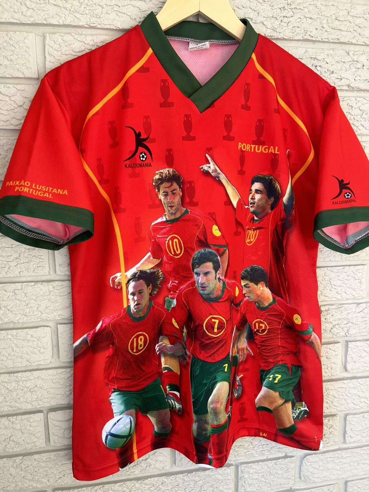 Vintage Vintage Portugal Legends Ronaldo Soccer Jersey Size US S / EU 44-46 / 1 - 2 Thumbnail