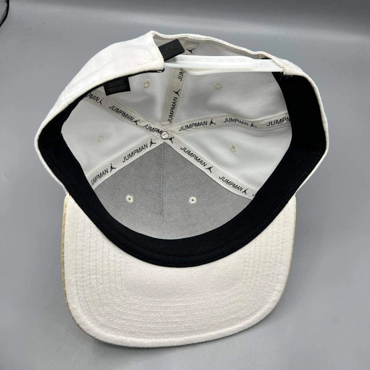 Jordan Brand Air Jordan Hat Men Pearl White Jumpman Snap Back Cap Size ONE SIZE - 2 Thumbnail