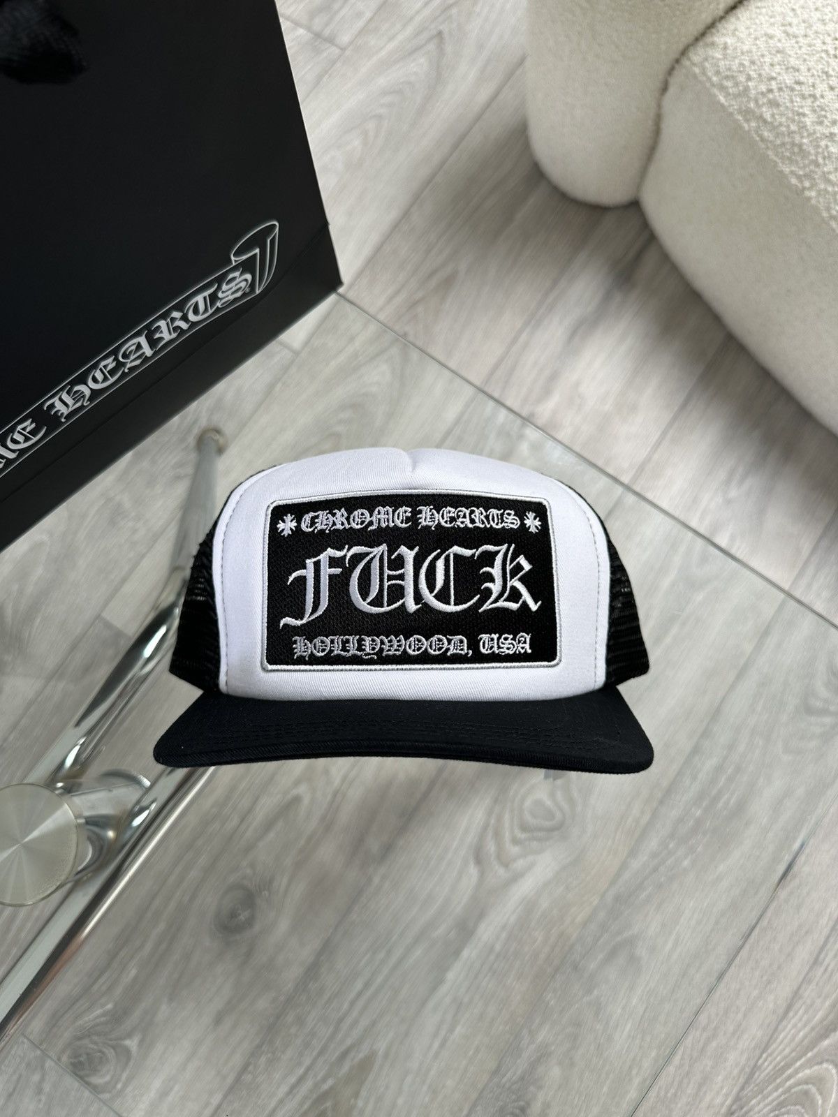 Chrome Hearts Chrome Hearts F*CK Hollywood Trucker White Size ONE SIZE - 1 Thumbnail