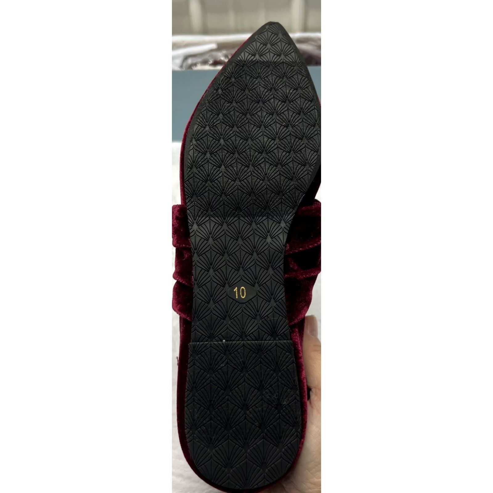 Seychelles Velvet Burgundy Pointed Toe Flats Women’s 10 Cottagecore Bow Front New in Box Seychelles Flat M Velvet/Satin Women Bow Burgundy Flats Size US 10 / IT 40 - 4 Thumbnail