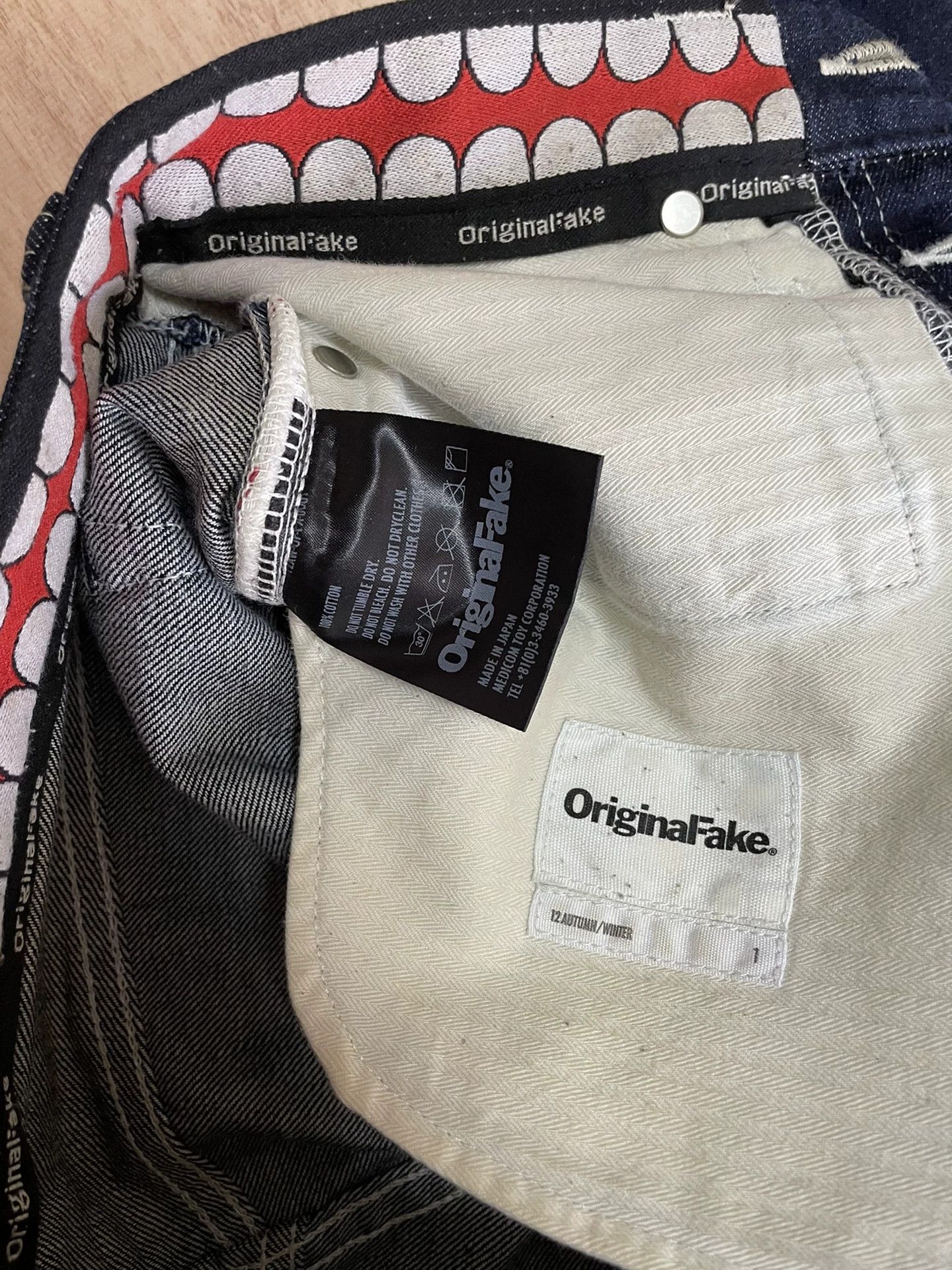 Original Fake OriginalFake KAWS Red Tooth Waist Raw Denim Jeans W30 GC Size US 30 / EU 46 - 9 Thumbnail