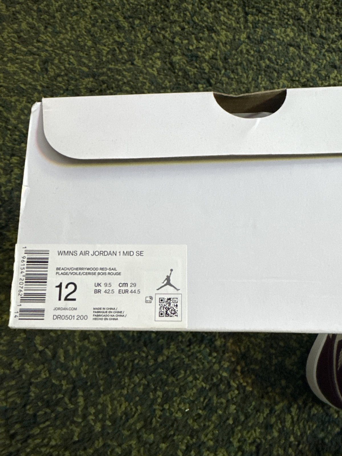 Jordan Brand × Nike Jordan 1 Mid SE Size US 12 / IT 42 - 7 Thumbnail