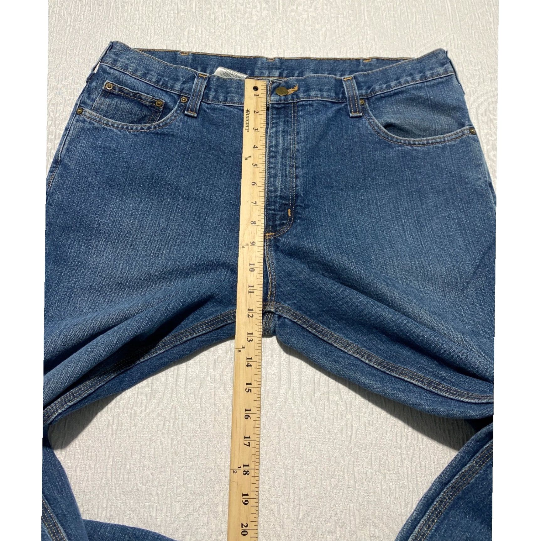 Carhartt Carhartt Jeans Mens 38x32 Medium Wash Blue Denim 101496 420 Regular Straight Denim 5-Pocket Logo Patch Blue Mens Size US 38 / EU 54 - 6 Thumbnail