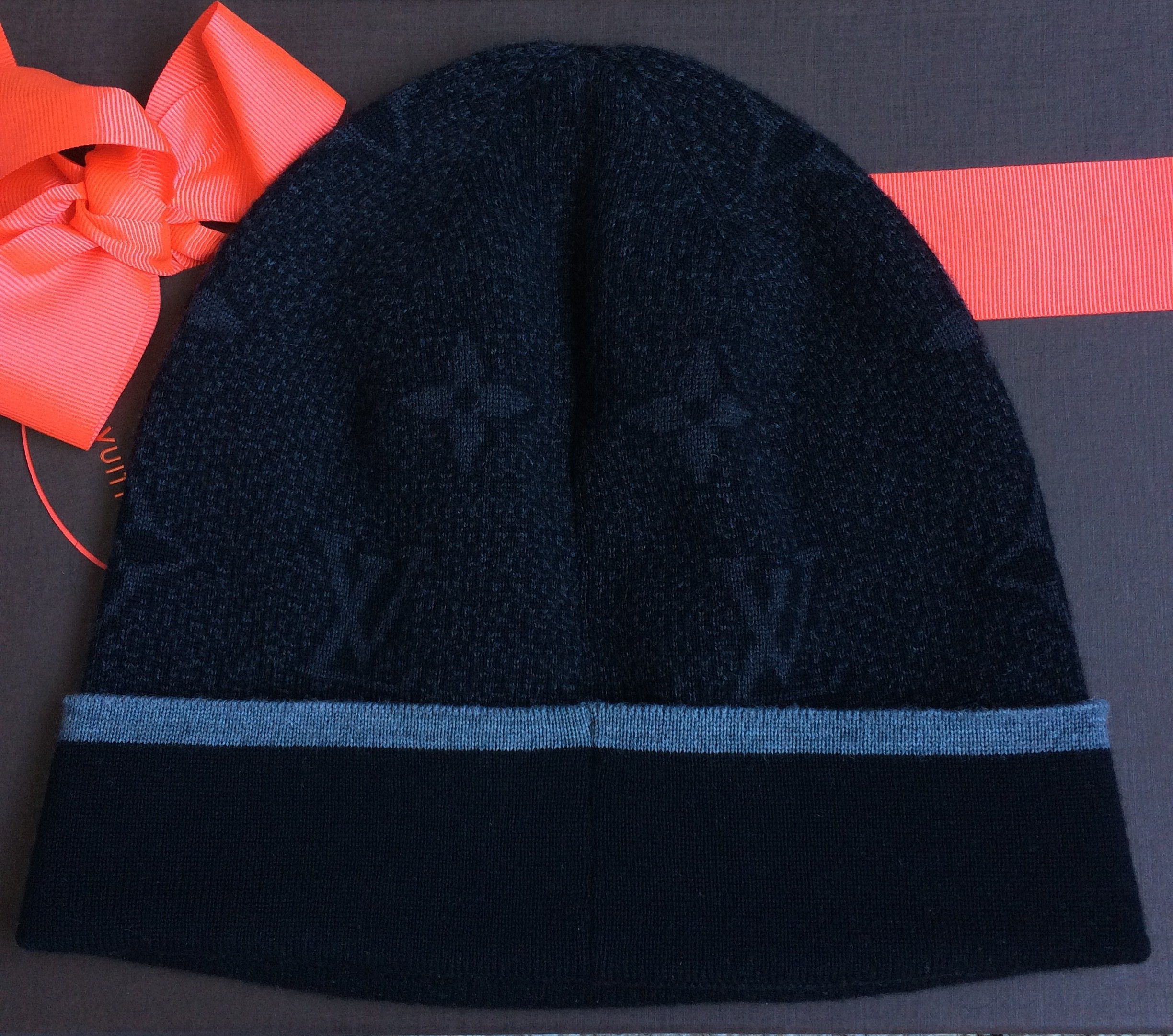 Louis Vuitton Louis Vuitton Monogram Logo Beanie Size ONE SIZE - 3 Thumbnail