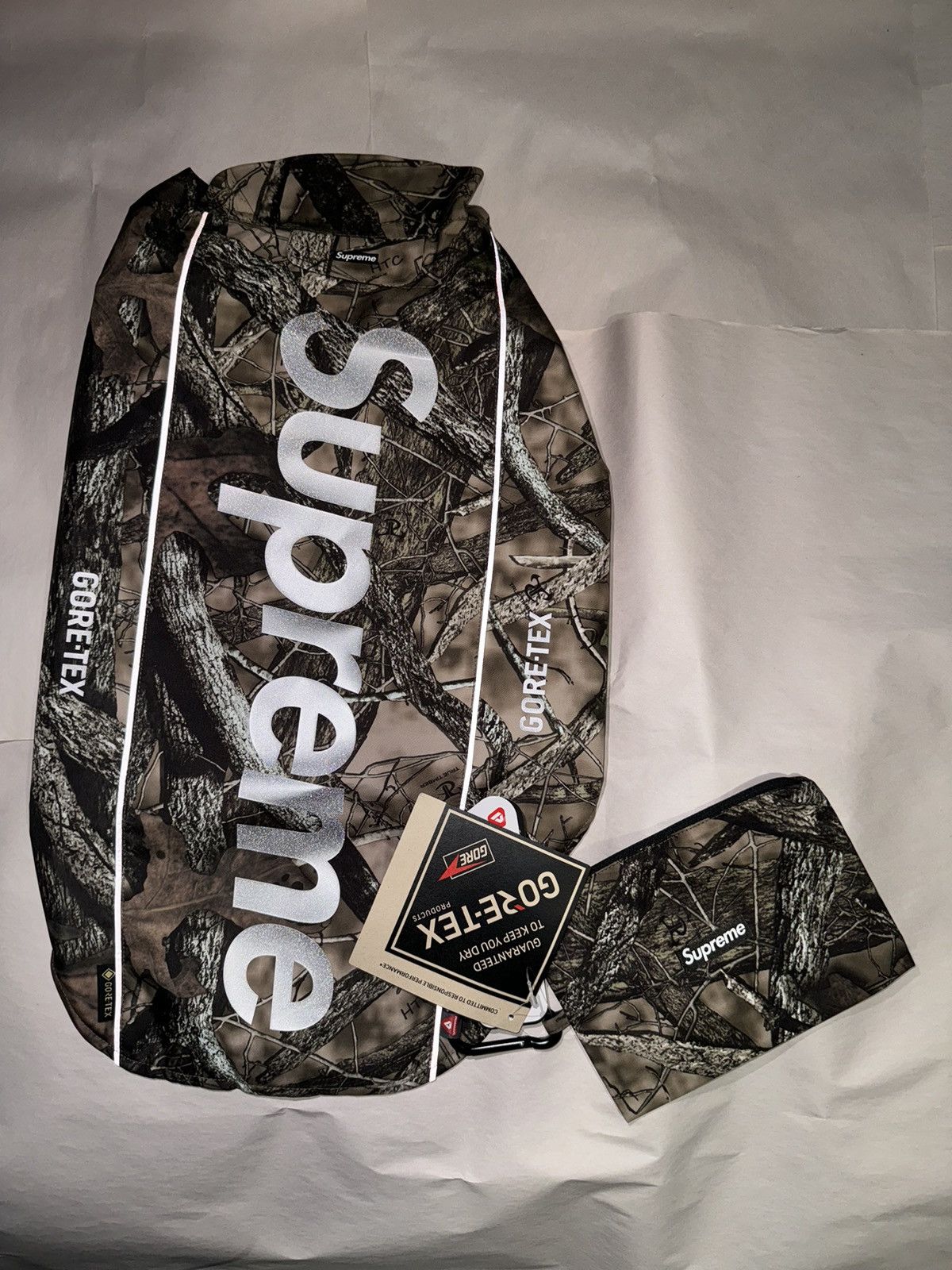 Supreme Supreme GORE-TEX Dog Jacket TrueTimber HTC Fall Camo Size M Size US M / EU 48-50 / 2 - 3 Thumbnail