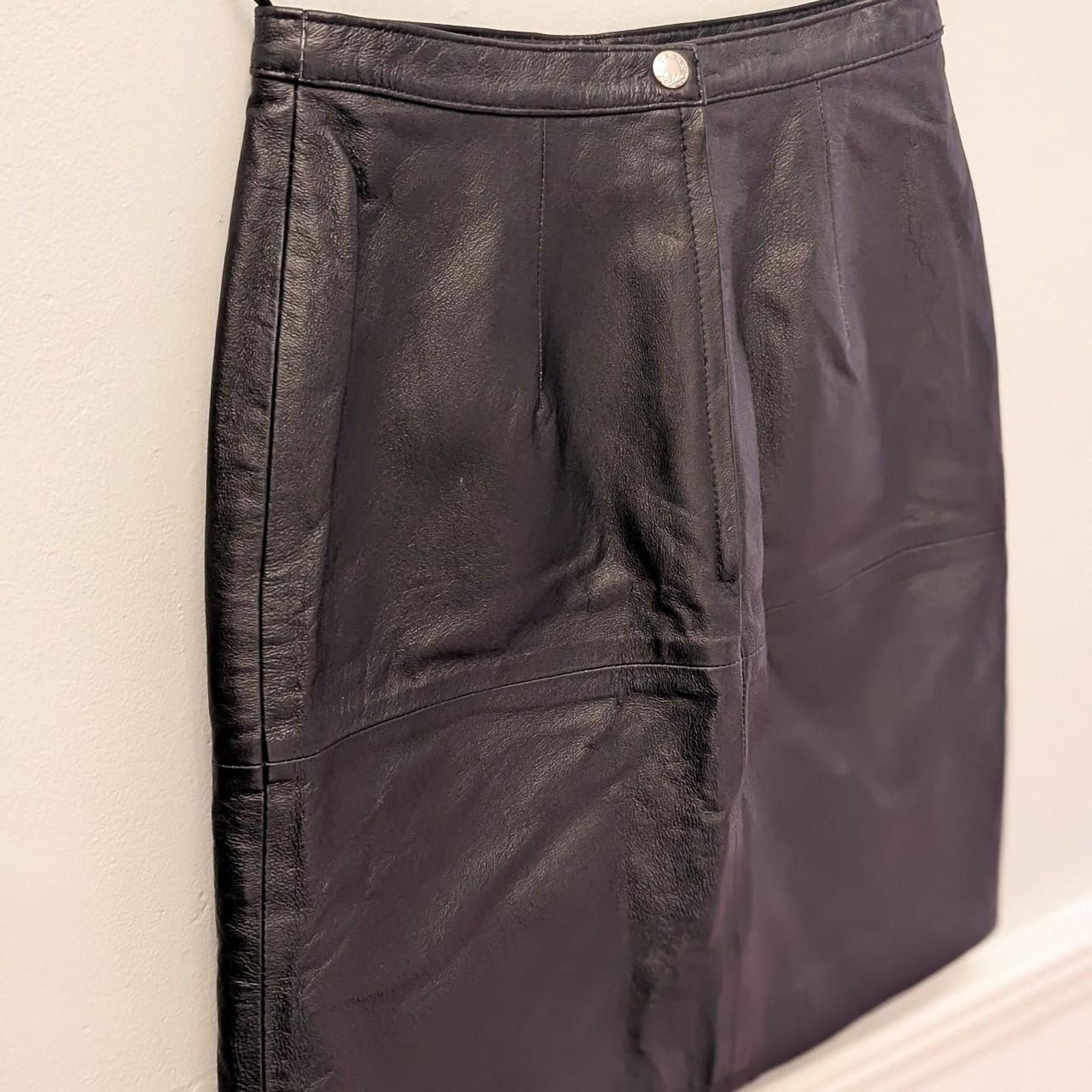Other Vintage Newport News leather pencil mini skirt. Size 27" / US 4 / IT 40 - 3 Thumbnail