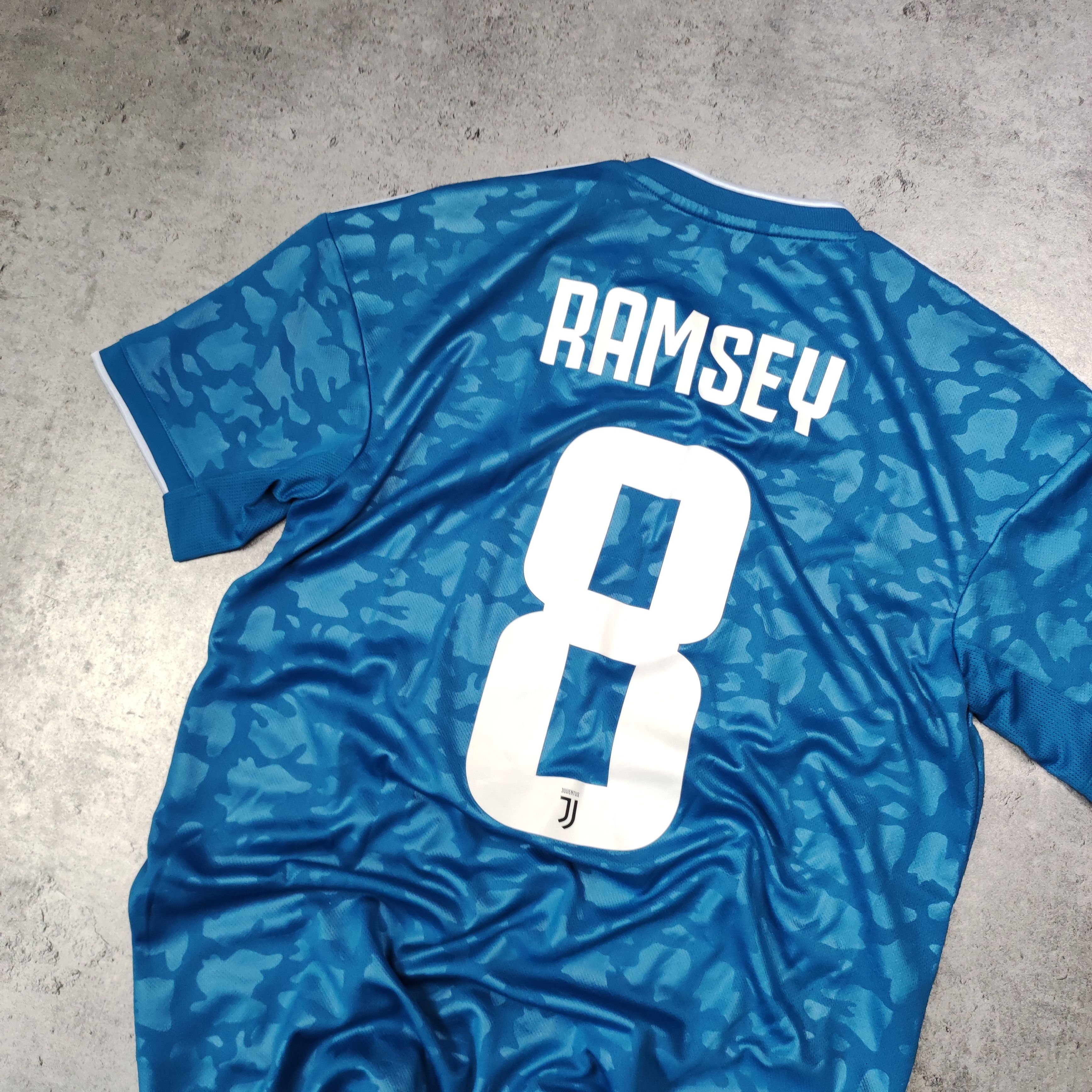Adidas RARE #8 Ramsey Juventus FC Away Match Adidas Jersey Size US L / EU 52-54 / 3 - 10 Thumbnail