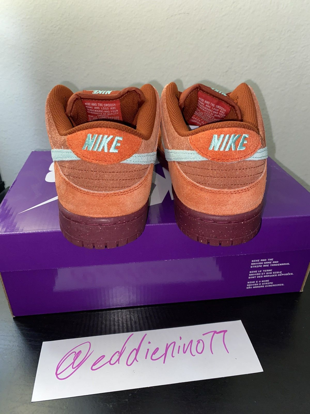 Nike Nike SB Dunk Low PRM (MYSTIC RED) Size US 8.5 / EU 41-42 - 9 Thumbnail