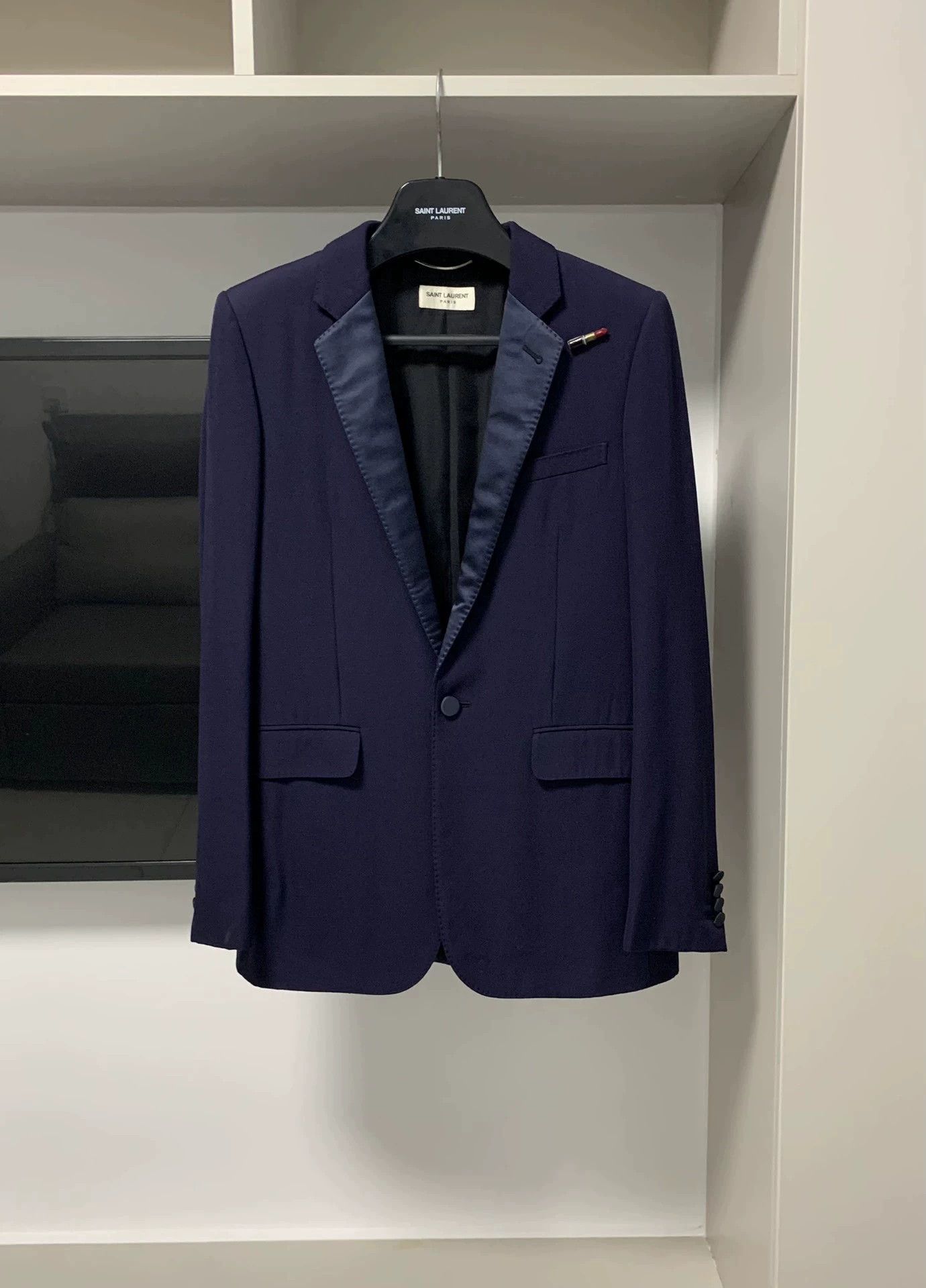 Saint Laurent Paris Saint Laurent Paris Deep blue silk collar suit jacket Size US M / EU 48-50 / 2 - 1 Thumbnail
