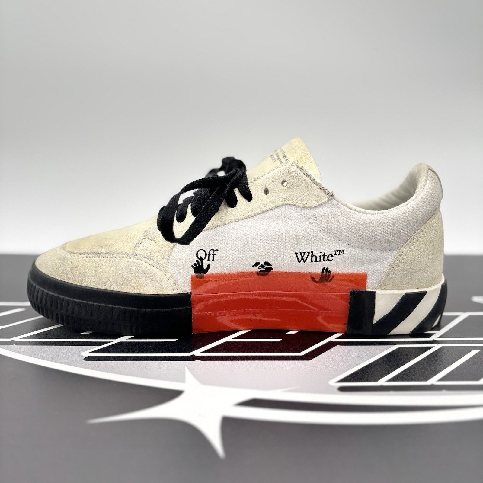 Off-White Off-White Vulc Sneaker ' Canvas White, Black ' | GOOD COND! Size US 8 / EU 41 - 4 Thumbnail