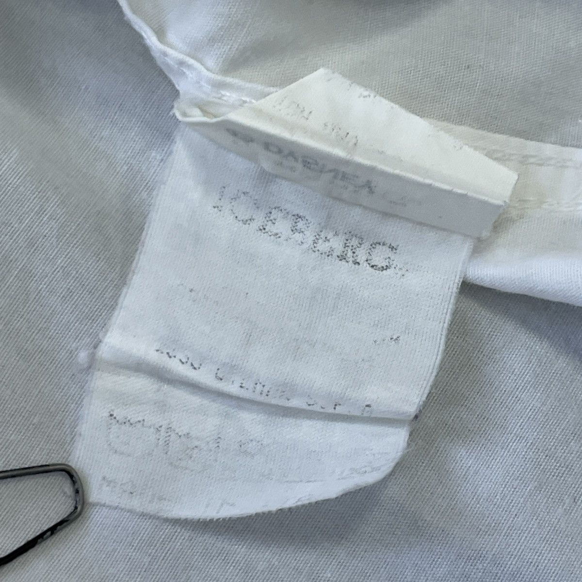 Iceberg × Vintage Vintage Iceberg Dysney Buton Shirt Size L Size US L / EU 52-54 / 3 - 16 Thumbnail
