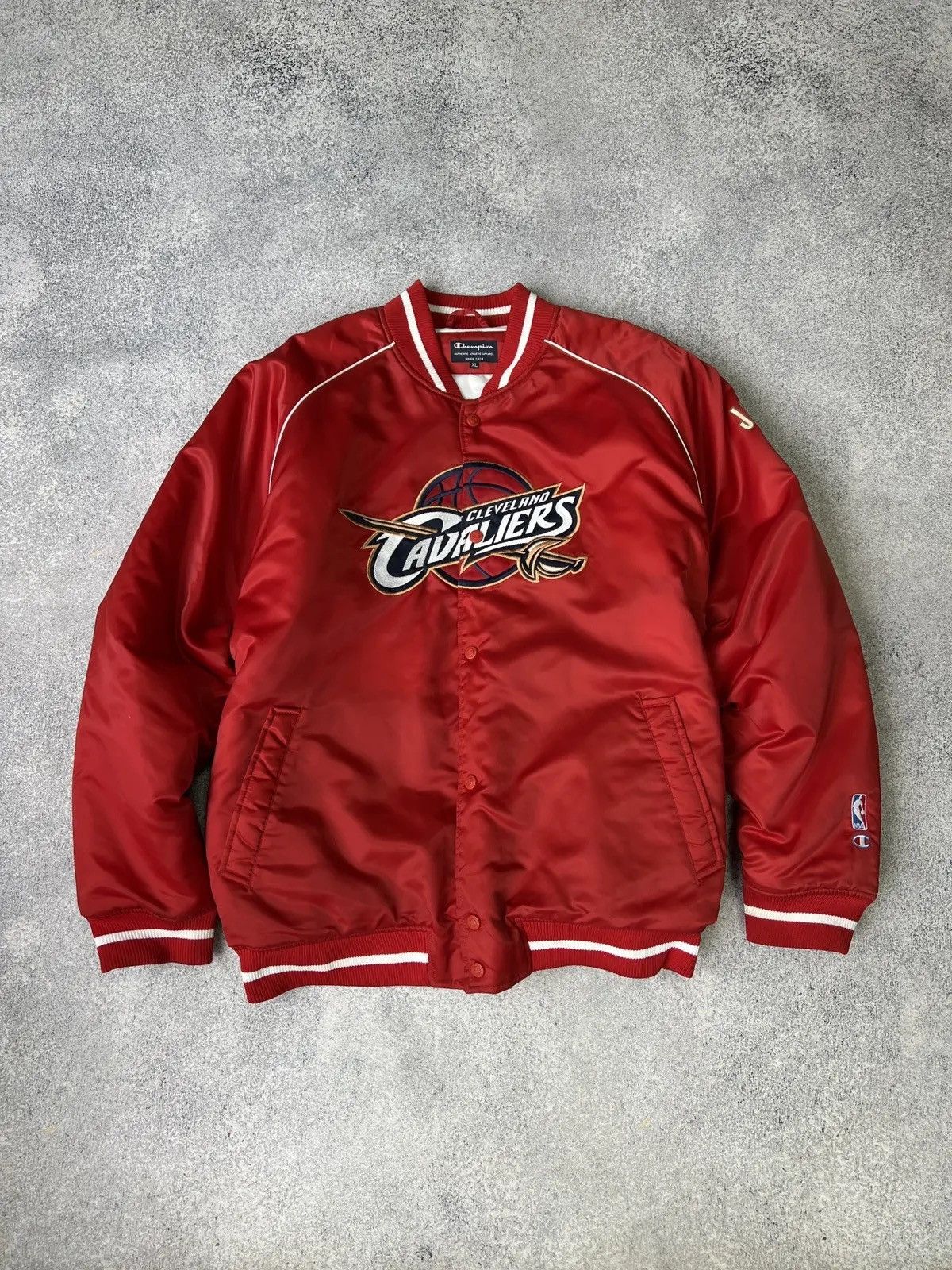 Champion × NBA × Vintage Vintage NBA Champion Cleveland Cavaliers Bomber Jacket Size US XL / EU 56 / 4 - 1 Thumbnail