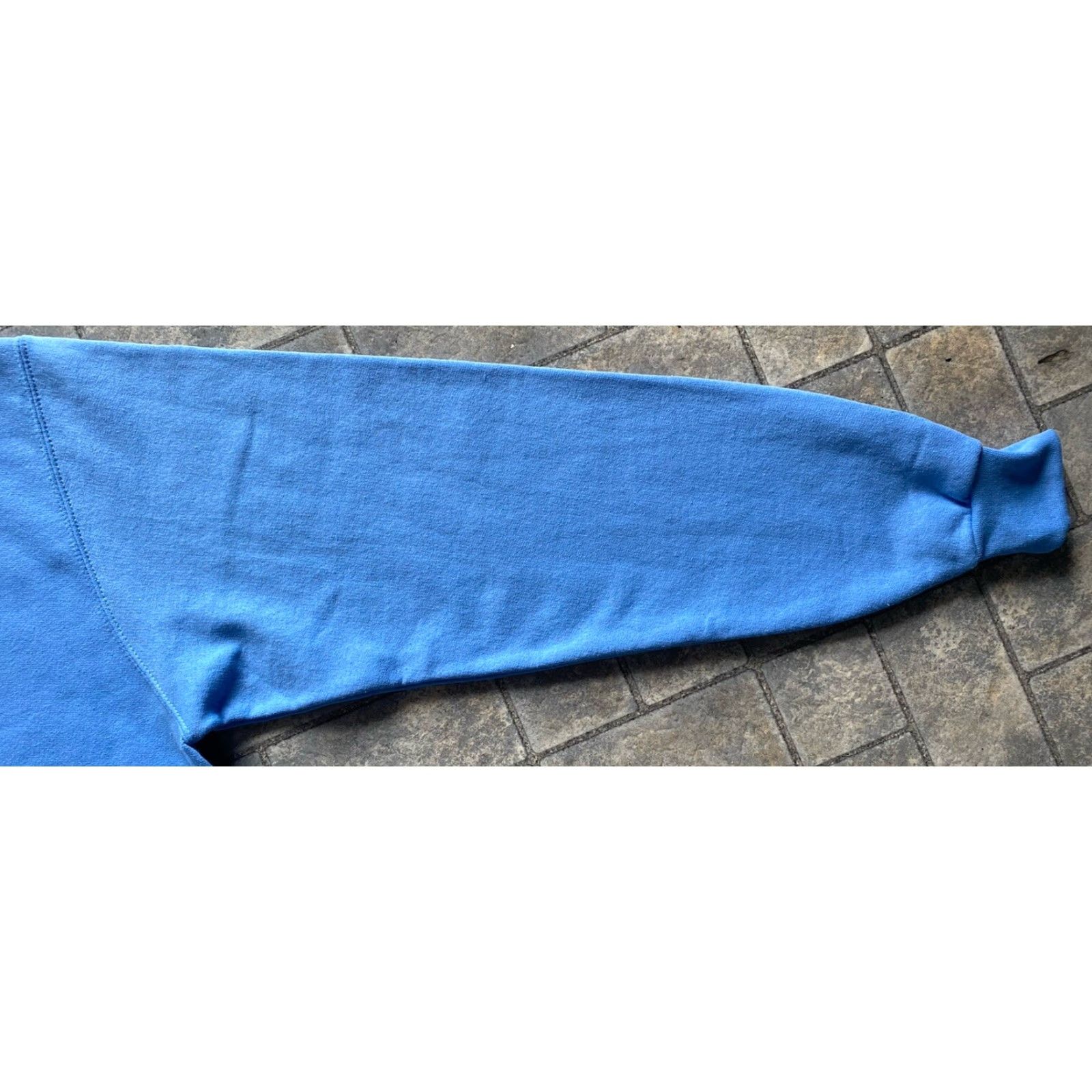 Champion VINTAGE? (No) Chicago Champion MEDIUM Sweatshirt Crew Neck Blue NWT Mens M NEW WITH TAGS Size US M / EU 48-50 / 2 - 6 Thumbnail