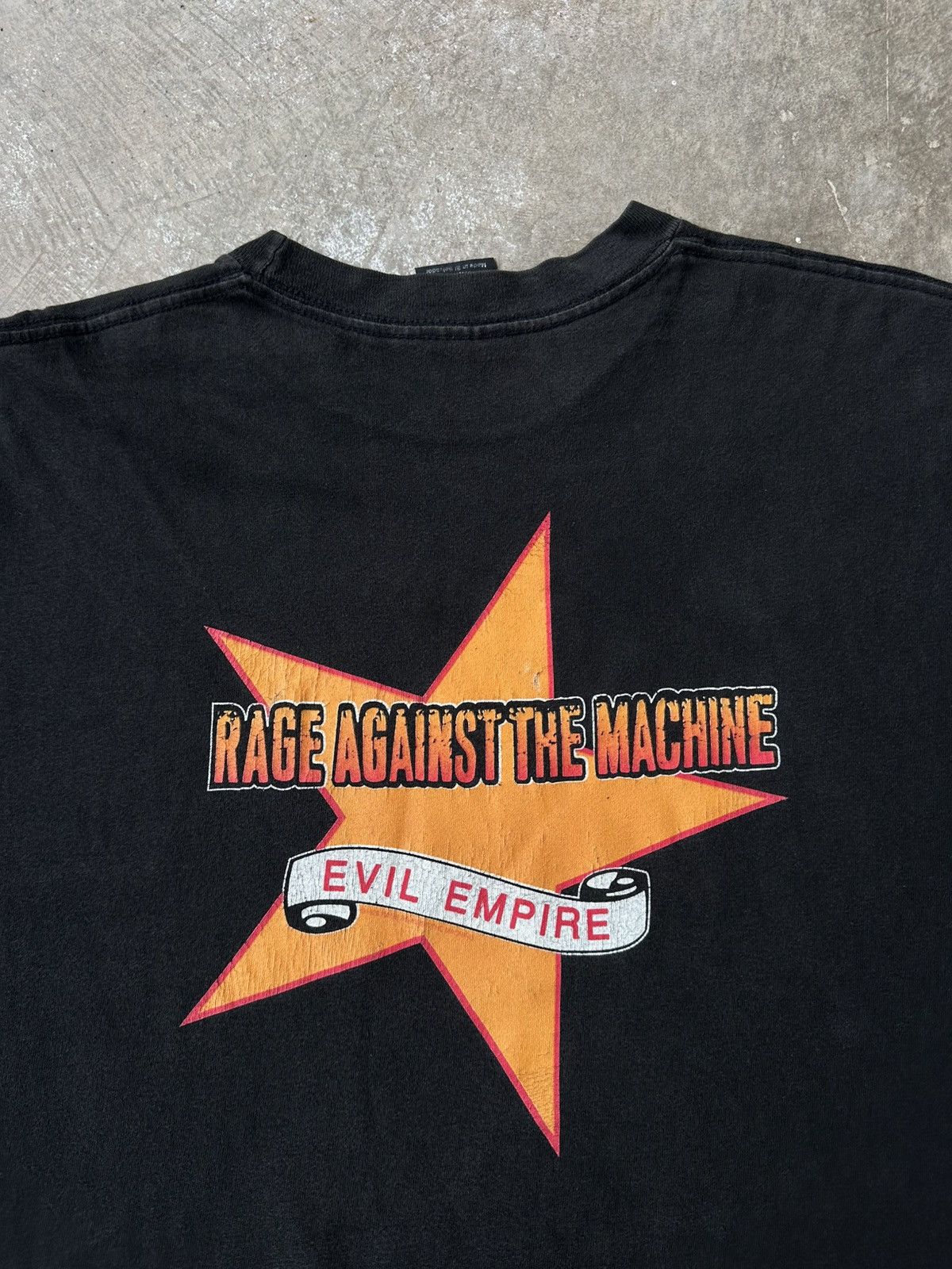 Rage Against The Machine Vintage 90’s Rage Against The Machine Evil Empire Band USA Size US XL / EU 56 / 4 - 1 Thumbnail
