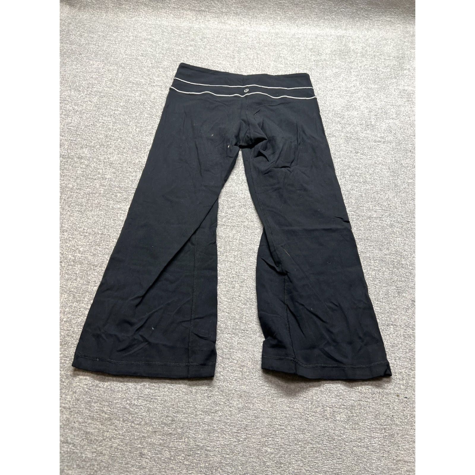 Lululemon LULULEMON Gather & Crow Crop Leggings Women’s 6 Gray 23” Black 26 in Waist XS? No — keep as is Size 28" / US 6 / IT 42 - 4 Thumbnail