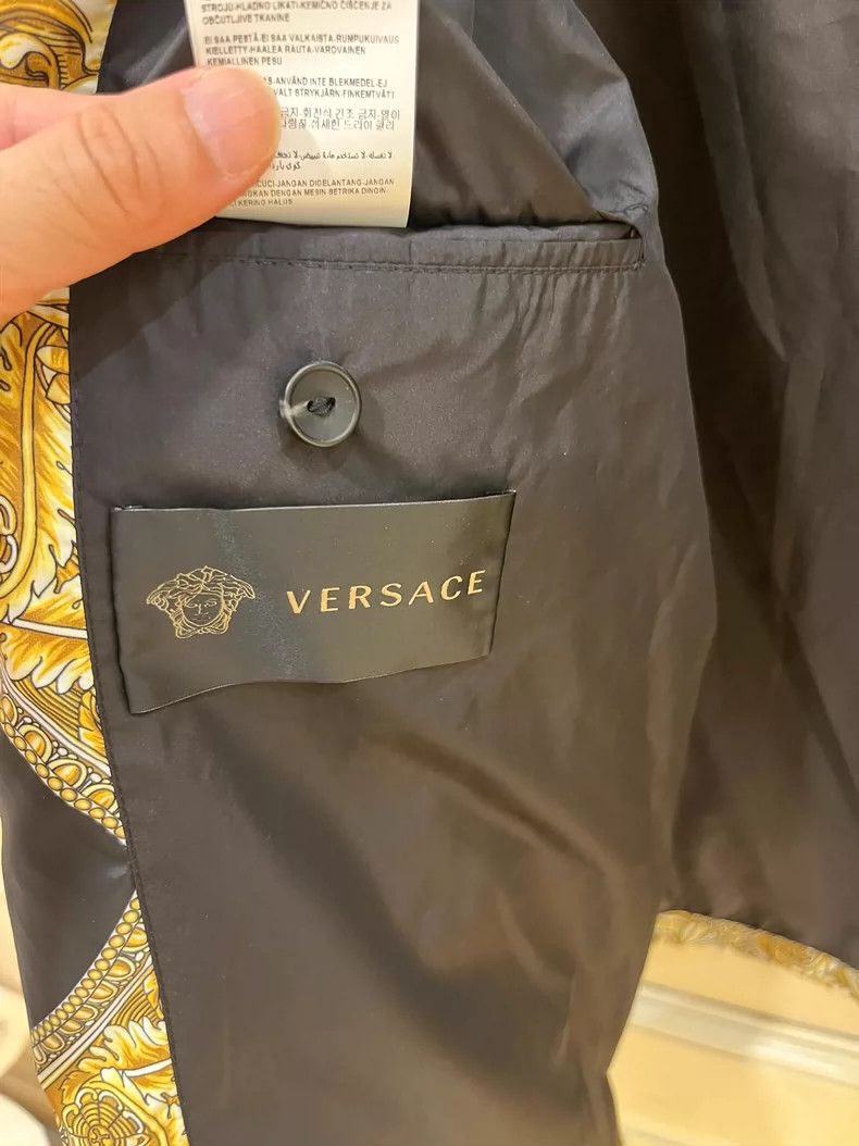 Versace Versace Gold baroque print hooded coat Size US M / EU 48-50 / 2 - 5 Thumbnail