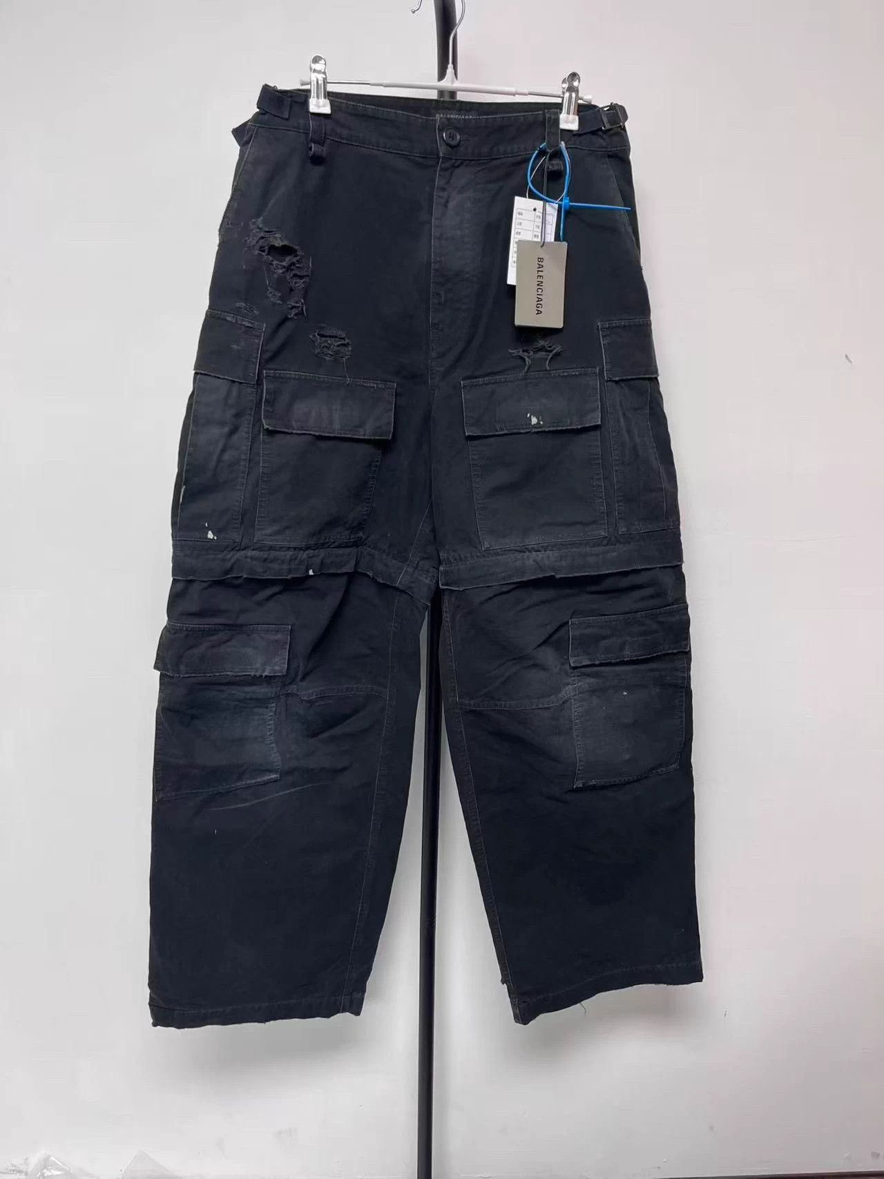 Balenciaga Balenciaga new distressed hidden zip oversized unisex XS pants Size US 28 / EU 44 - 1 Thumbnail