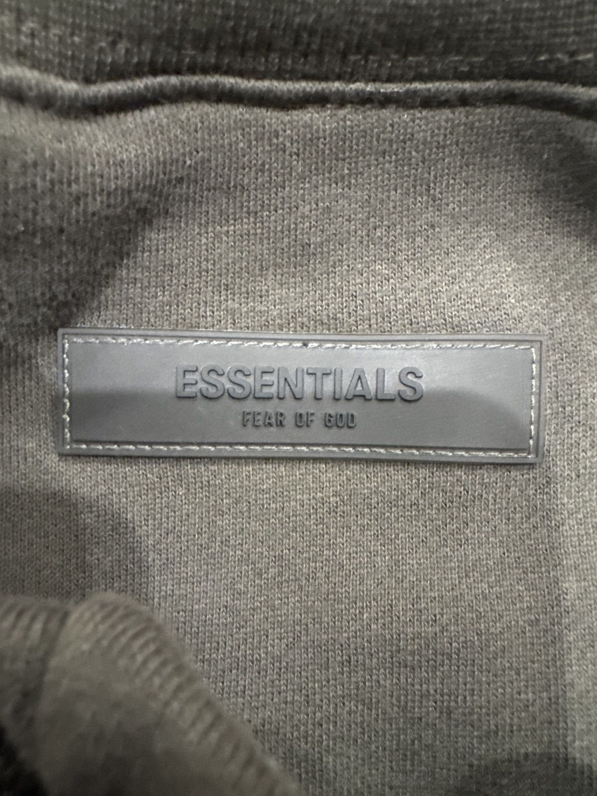 Fear of God Fear of God Essentials Relaxed Crewneck “Off Black” Size US S / EU 44-46 / 1 - 5 Thumbnail
