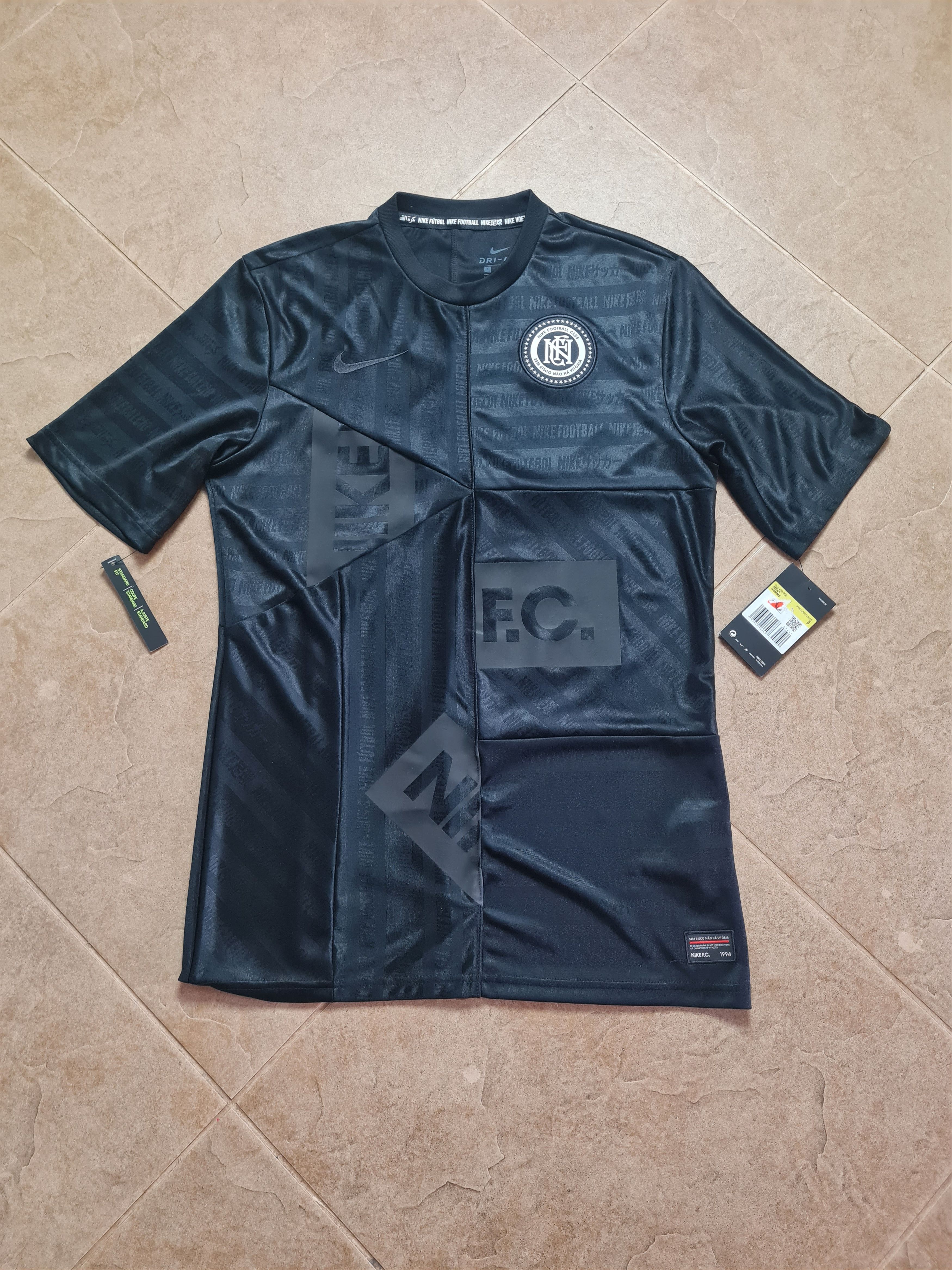 Nike T-shitrs Men’s FC Nike Football Club soccer foootball Jersey Size US S / EU 44-46 / 1 - 10 Thumbnail