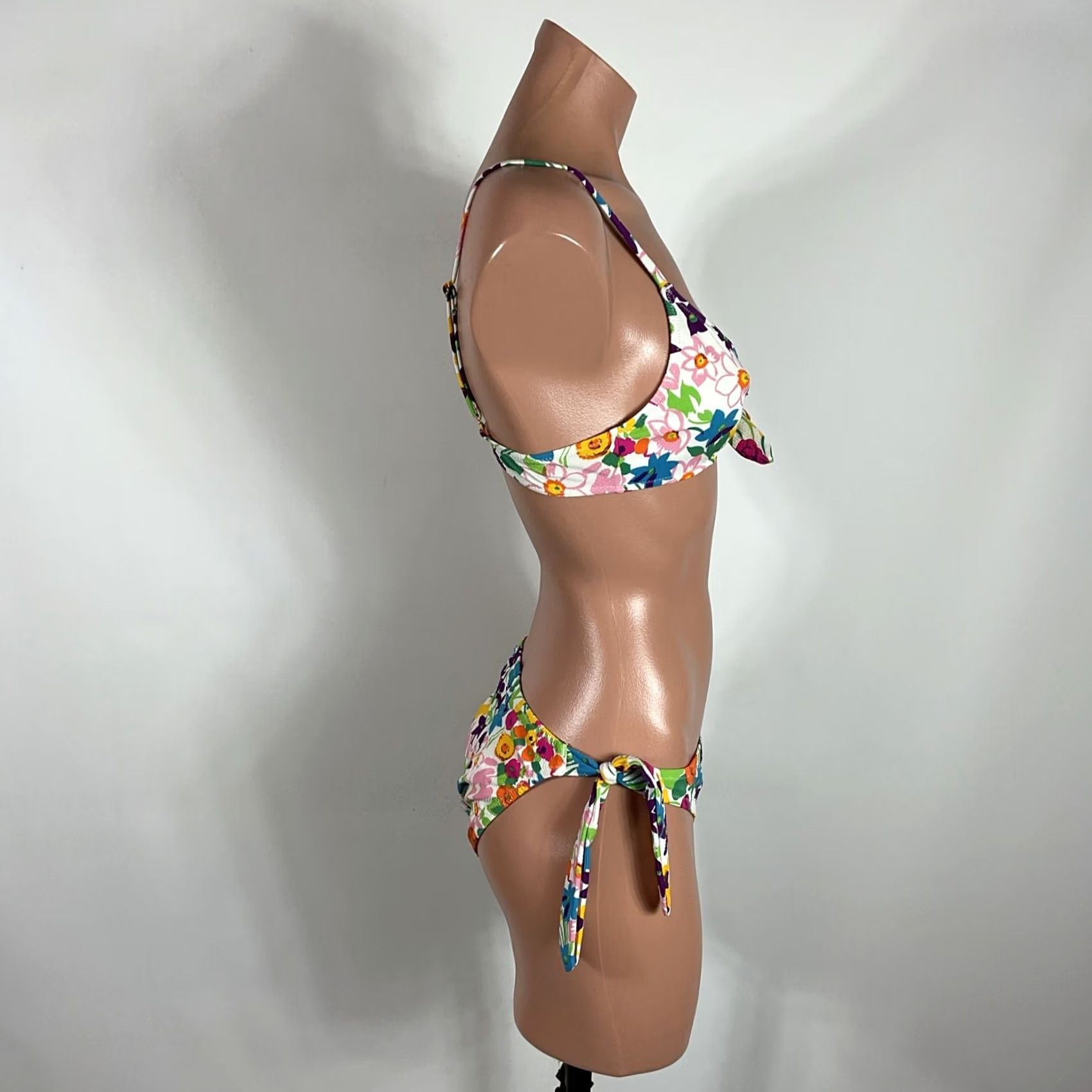 J.Crew J Crew Textured floral Bikini Top & Bottoms 2pc Tie Side white SMALL adjustable Size S / US 4 / IT 40 - 6 Thumbnail