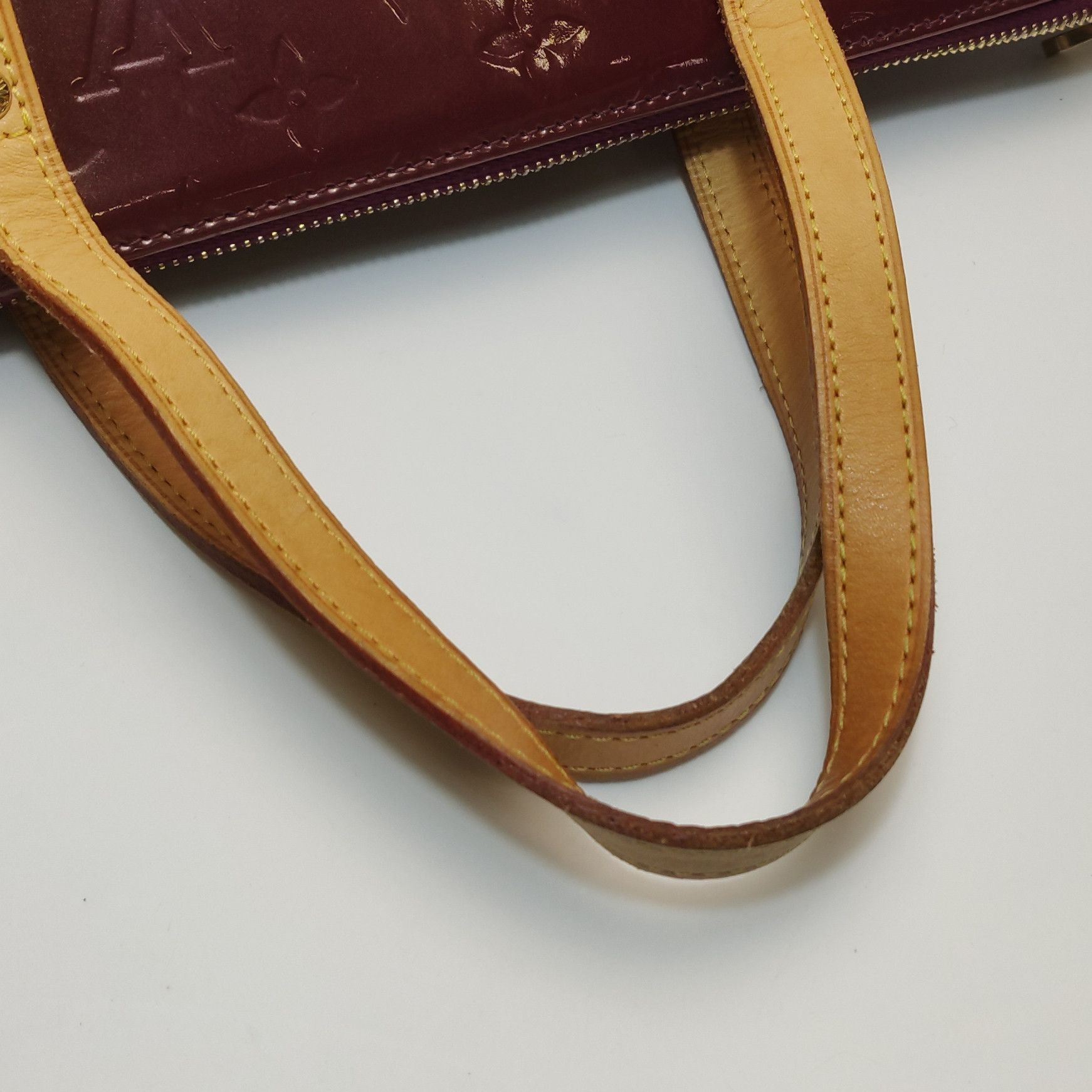 Louis Vuitton Louis Vuitton (LV) Bellevue patent leather vegetable tanned Size ONE SIZE - 3 Thumbnail