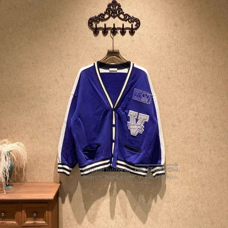 Valentino Valentino Contrasting logo letter logo cardigan Size L / US 10 / IT 46 - 1 Thumbnail