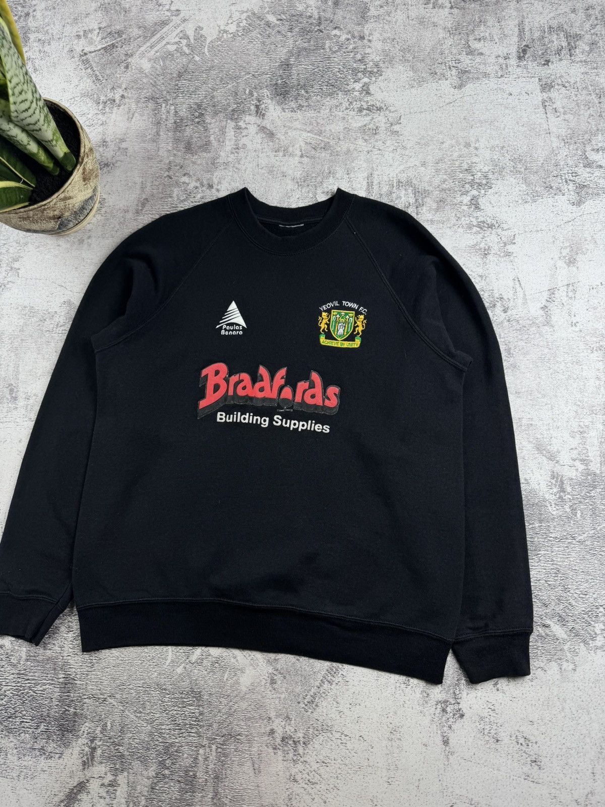 Vintage Yeovil Town FC 00s Paulas Benara Men’s Black Medium Soccer Pullover Sweatshirt Size US M / EU 48-50 / 2 - 3 Thumbnail