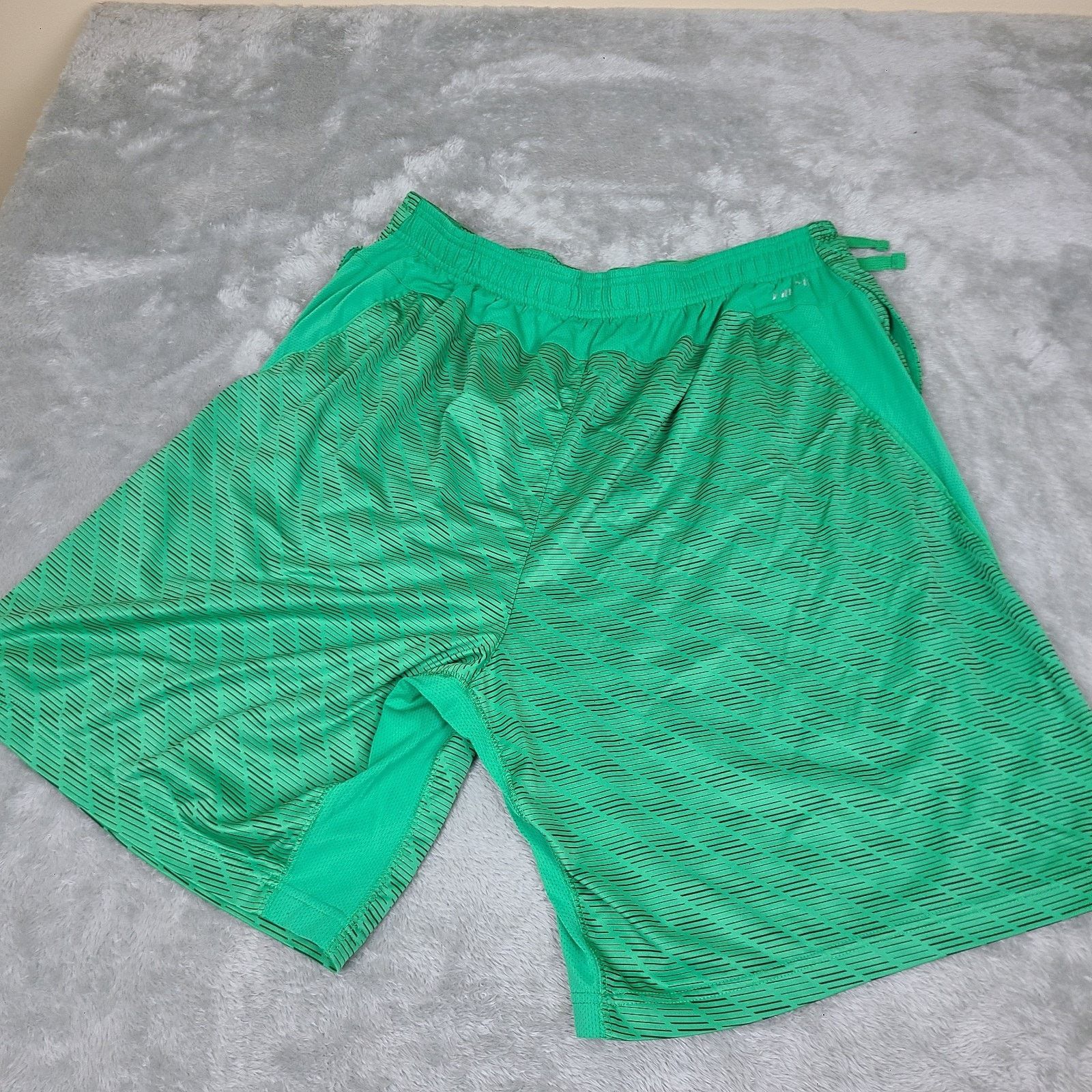 Nike Nike Basketball Shorts Green Dri-Fit Shorts Size X-Large Size US 38 / EU 54 - 8 Thumbnail