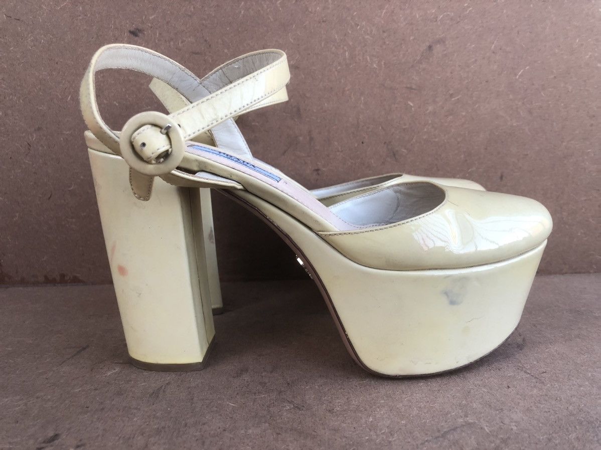 Prada Vintage Prada Heels Size 37.5 Size US 7.5 / IT 37.5 - 3 Thumbnail