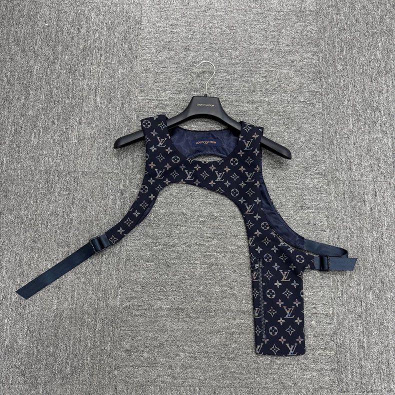 Louis Vuitton Louis Vuitton Monogram Pattern Vest Size US L / EU 52-54 / 3 - 1 Thumbnail