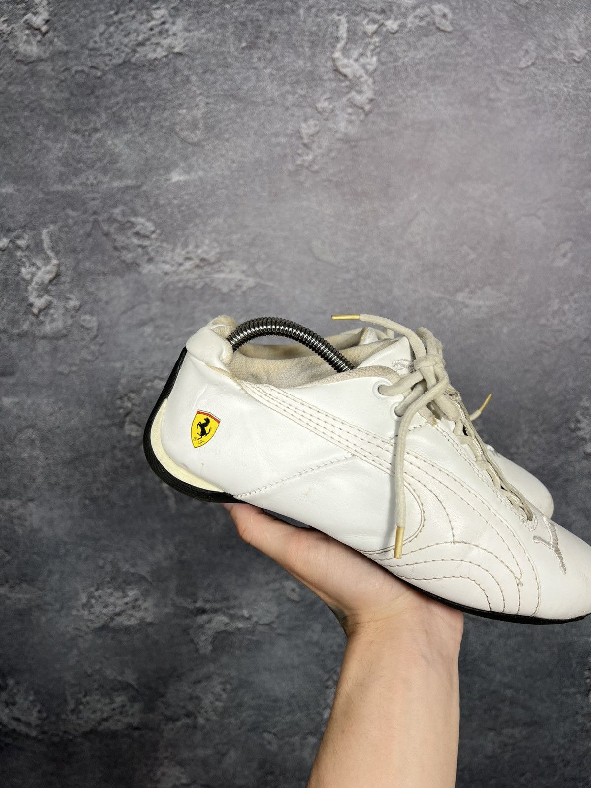 Puma Vintage Puma Ferrari Leather Low Top Sneakers Shoes Size US 9 / IT 39 - 2 Thumbnail