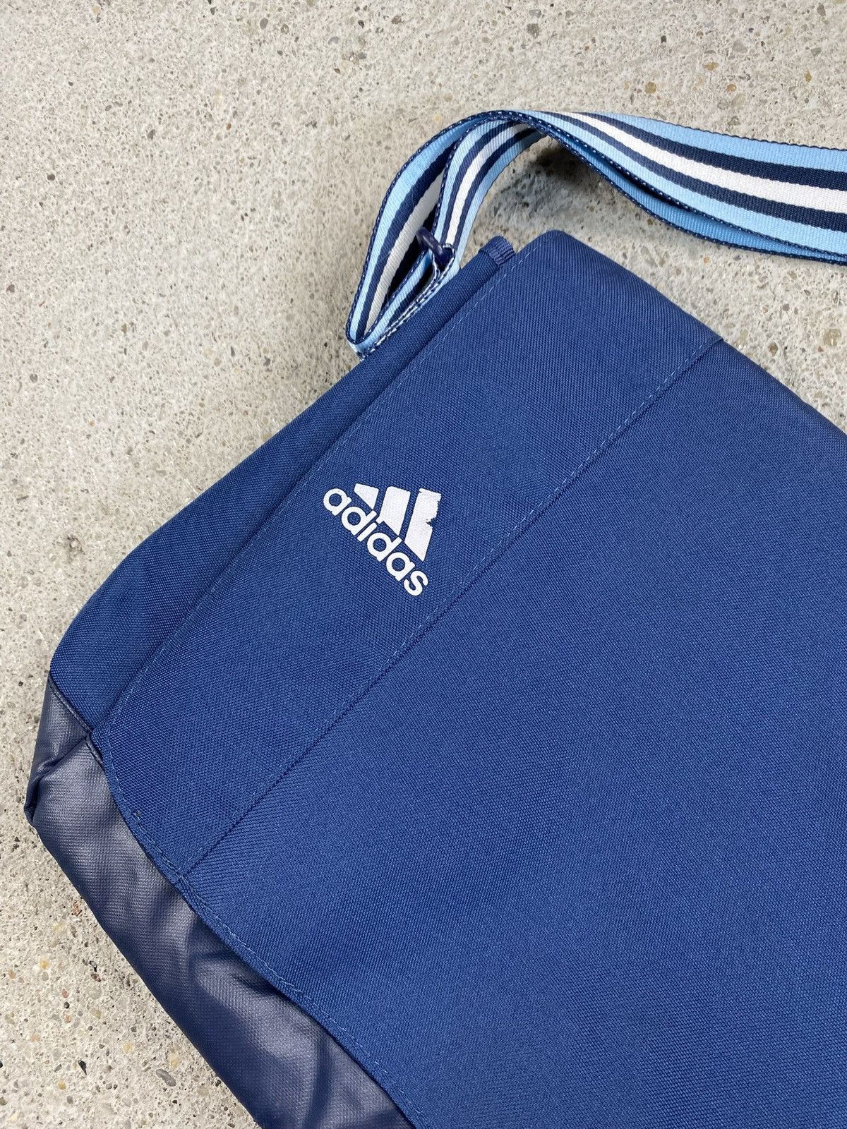 Adidas Adidas argentina massager bag rare soccer football core Size ONE SIZE - 3 Thumbnail