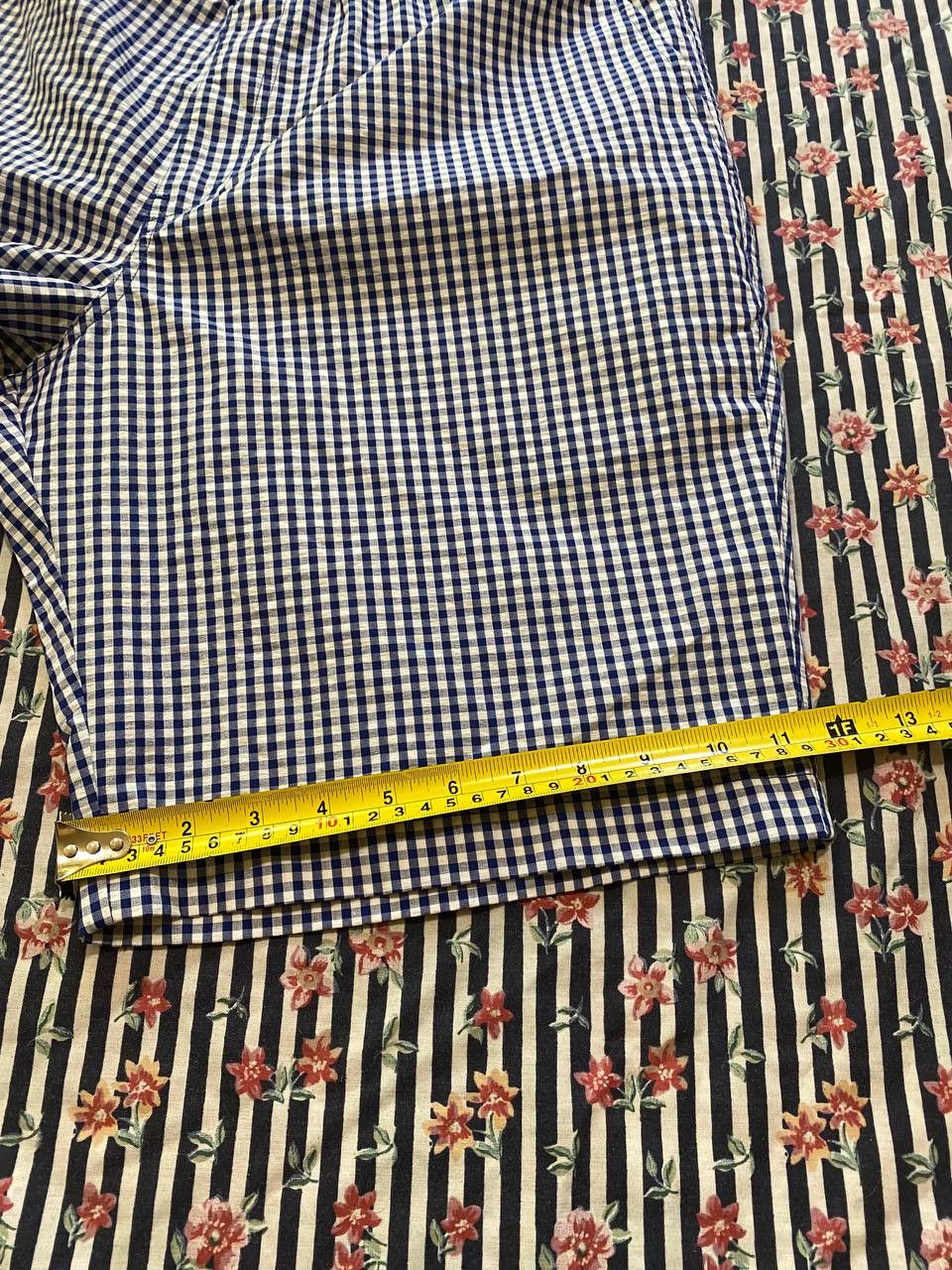 Uniqlo shorts Y2K Uniqlo print Vintage Streetwear Size US 36 / EU 52 - 16 Thumbnail