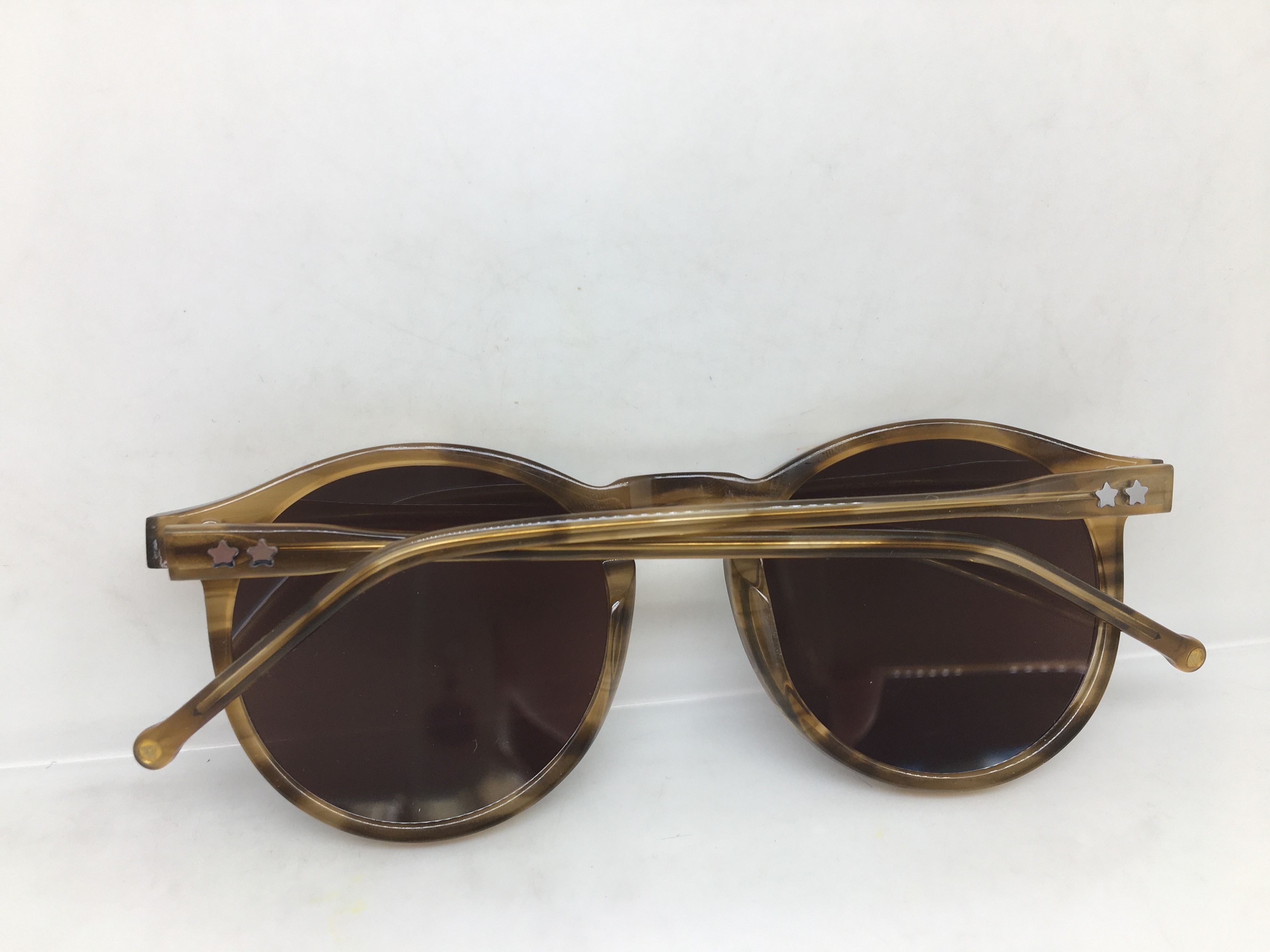 Wildfox Wildfox Steff Ivy League Keyhole Sunglasses Frame Size ONE SIZE - 9 Thumbnail