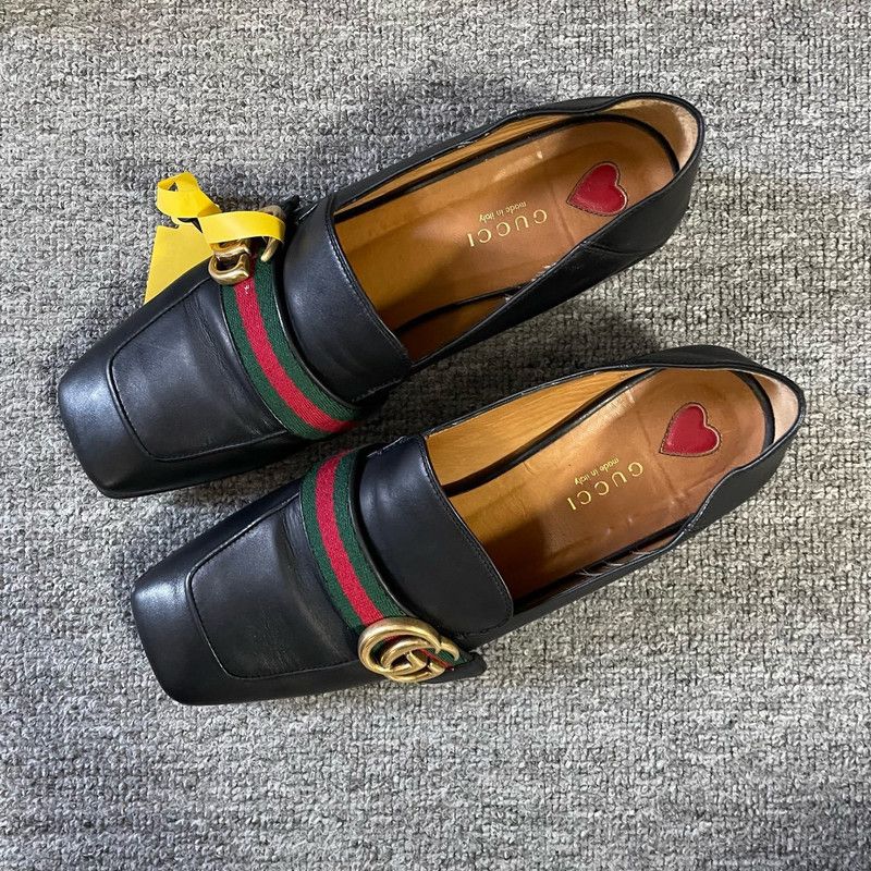 Gucci Gucci Black Casual Slip-On Shoes for Men 0079 Size US 6.5 / EU 39-40 - 1 Thumbnail