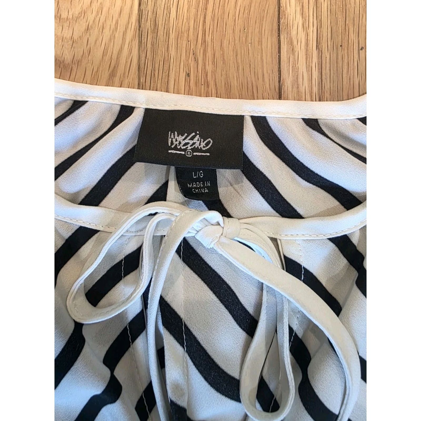 Mossimo Mossimo Large Black and White Striped Poncho Swim Cover Up Women L White Striped Beach Cover Up Size ONE SIZE - 4 Thumbnail