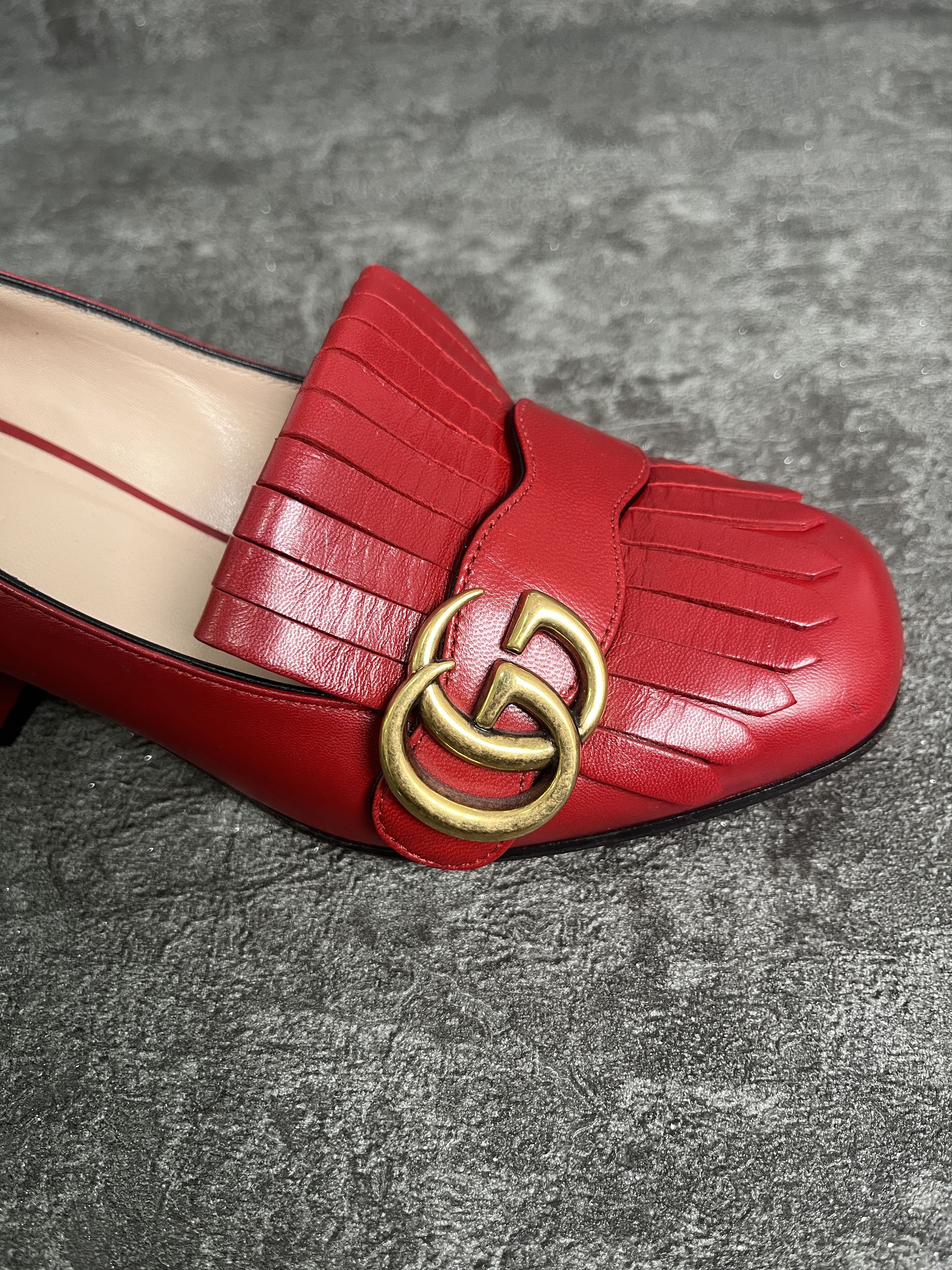 Gucci Gucci Red Marmont Fringe Mid-Heel Pumps Size US 5.5 / IT 35.5 - 6 Thumbnail