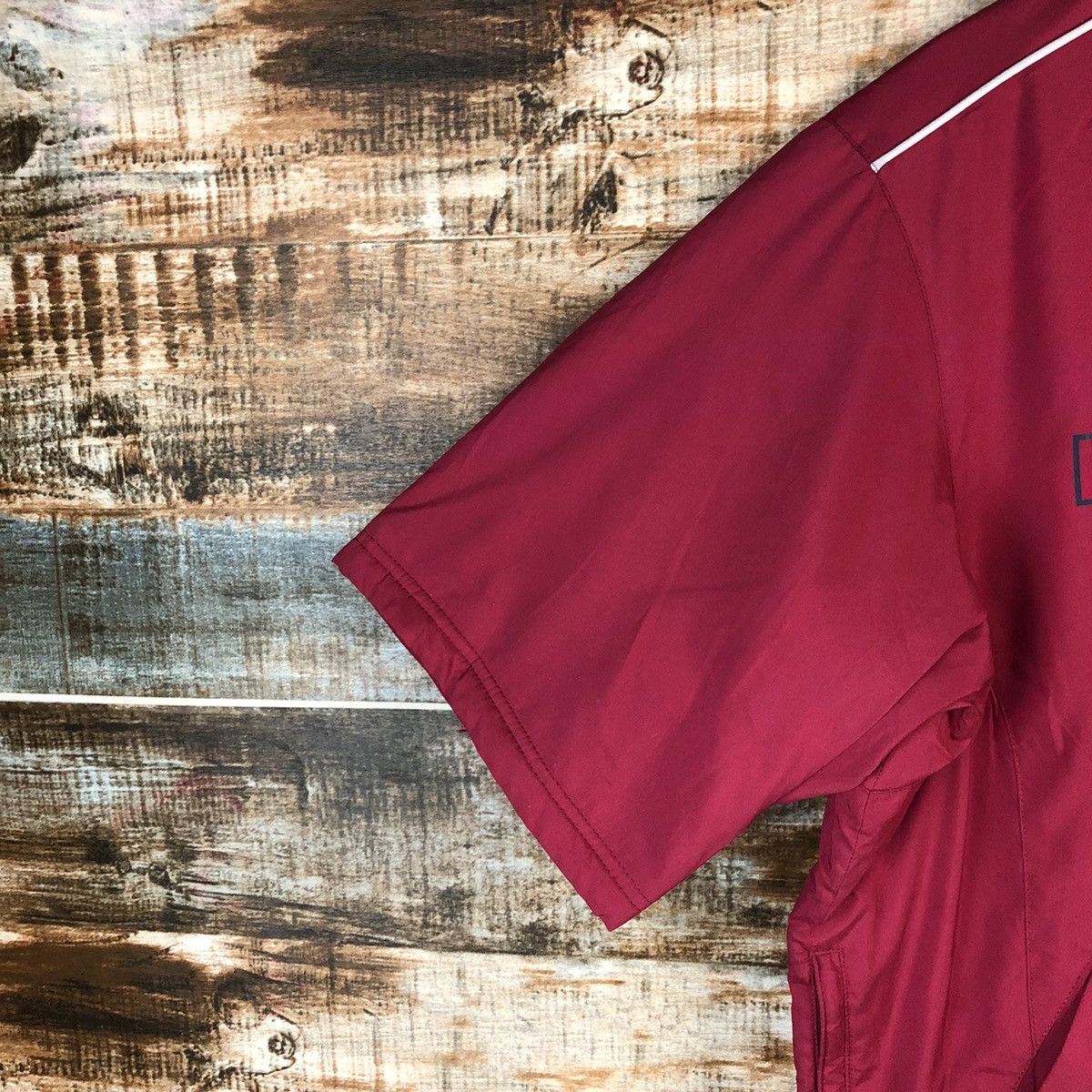 Japanese Brand Munsingwear Maroon shirt #A2204 Size US L / EU 52-54 / 3 - 7 Thumbnail
