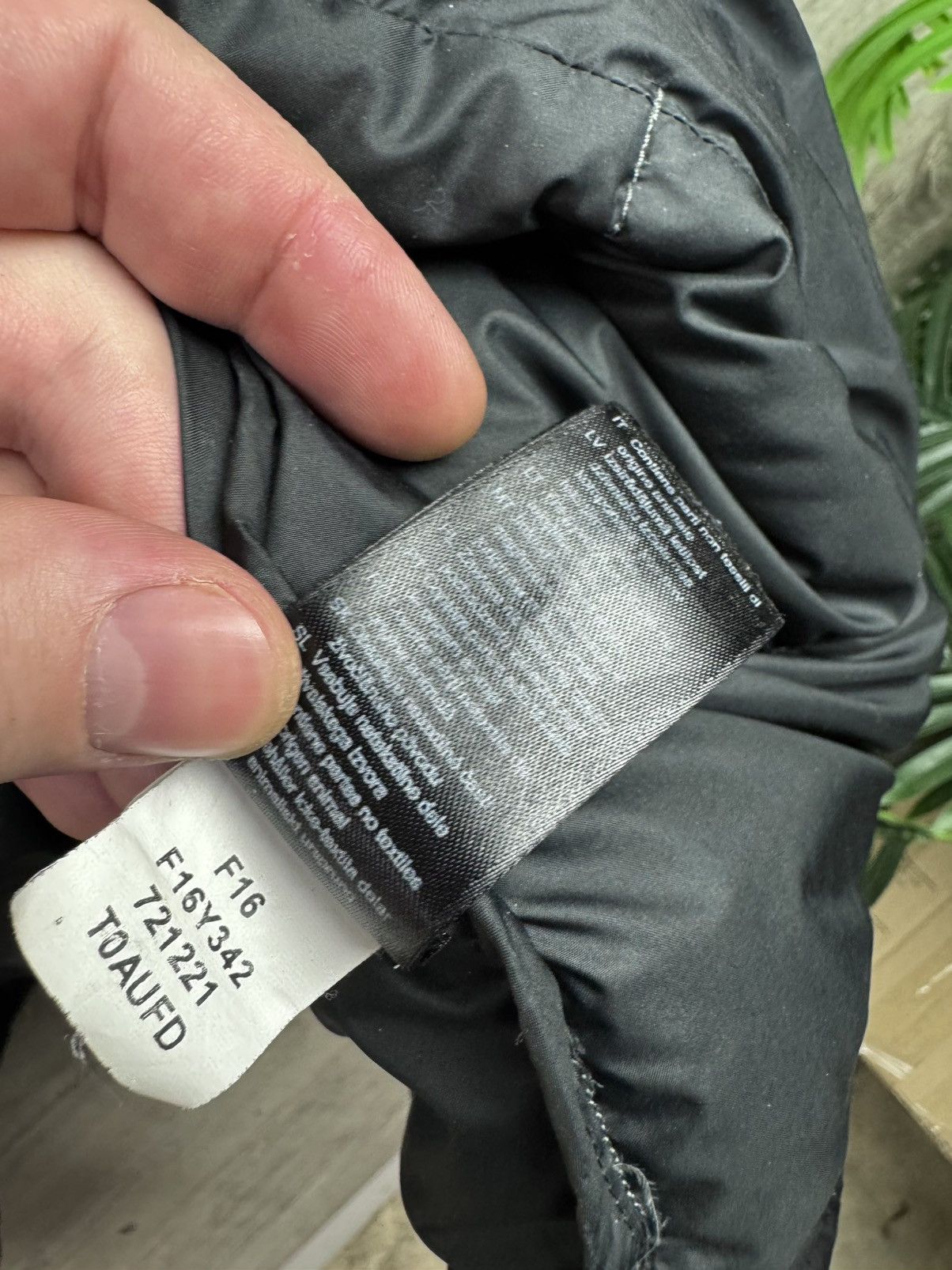 The North Face THE NORTH FACE 700 DOWN JACKET PUFFER Y2K GORPCORE SIZE L Size US L / EU 52-54 / 3 - 9 Thumbnail