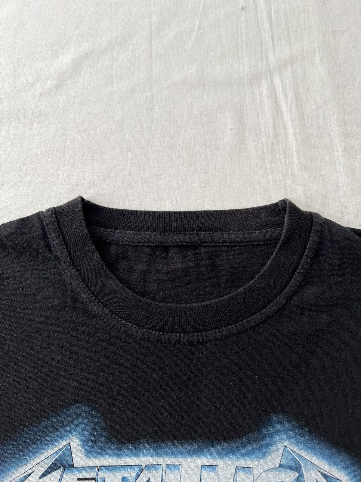 Band Tees Vintage 2000s Metallica Ride The Lightning Black T-shirt Size US L / EU 52-54 / 3 - 10 Thumbnail