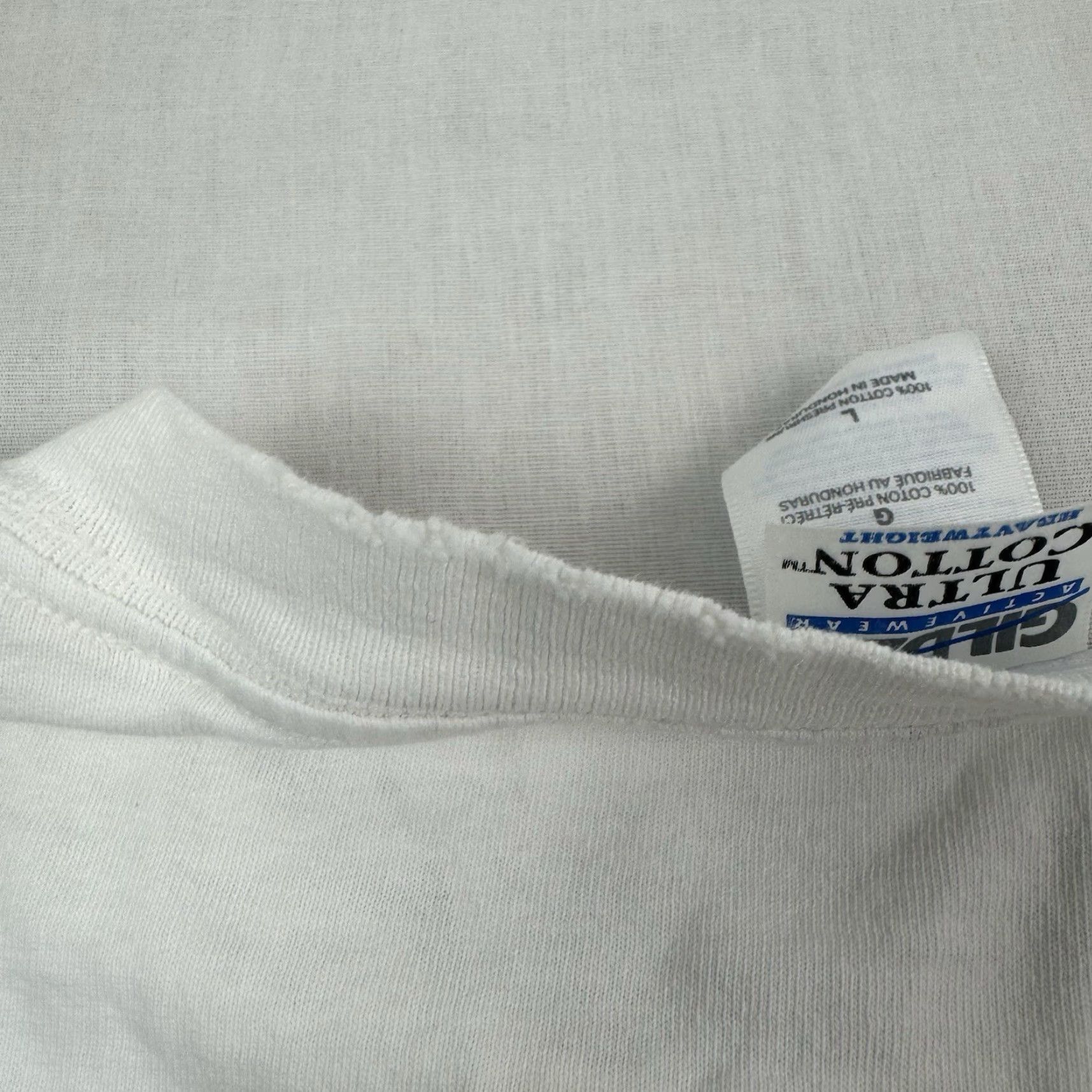 Gildan VINTAGE Salt Water Sportsman Fishing T-Shirt Adult Large White United We Stand Mens Size US L / EU 52-54 / 3 - 4 Thumbnail