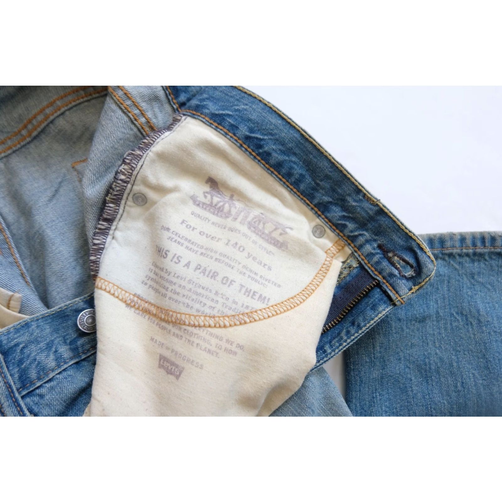 Levi's VINTAGE LEVI'S 514 JEANS 32x32 Distressed Blue 100% Cotton Mens Jeans 90s Style USA 9" Rise Size US 32 / EU 48 - 4 Thumbnail