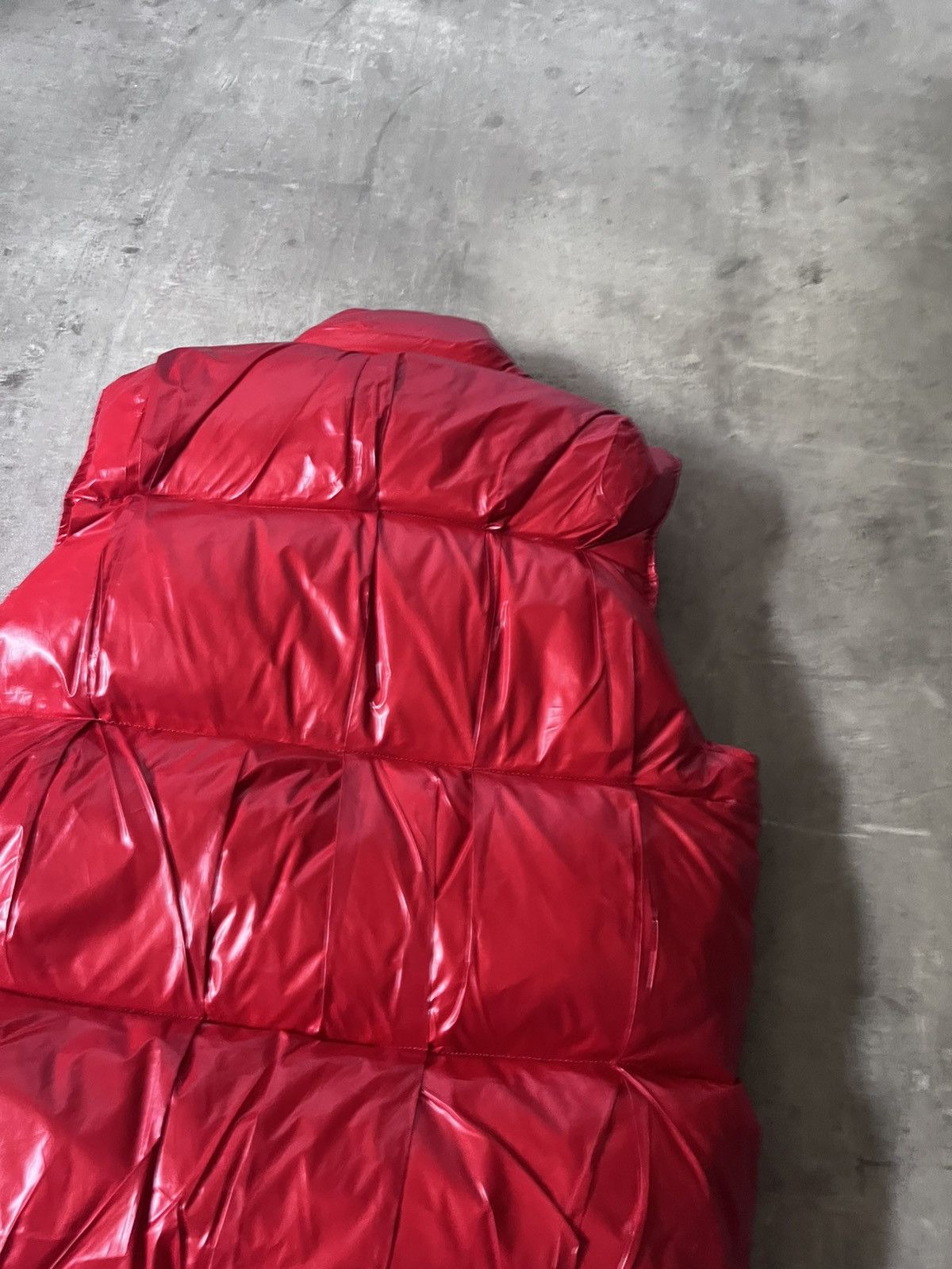 Maison Margiela Maison Margiela A/W 08 feather red puffer vest wrinkled rare Size US M / EU 48-50 / 2 - 7 Thumbnail