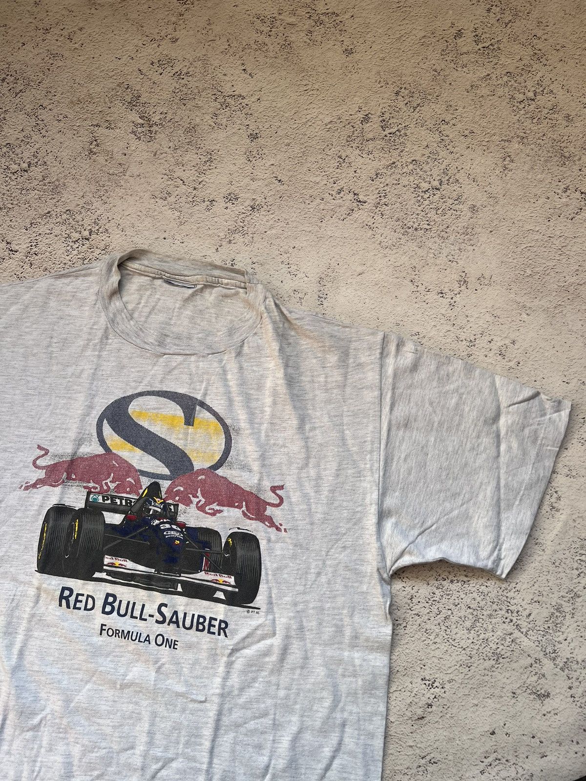 Formula 1 × Red Bull × Vintage Vintage Formula One 1995 Racing T-Shirt Red Bull-Sauber Size US L / EU 52-54 / 3 - 4 Thumbnail