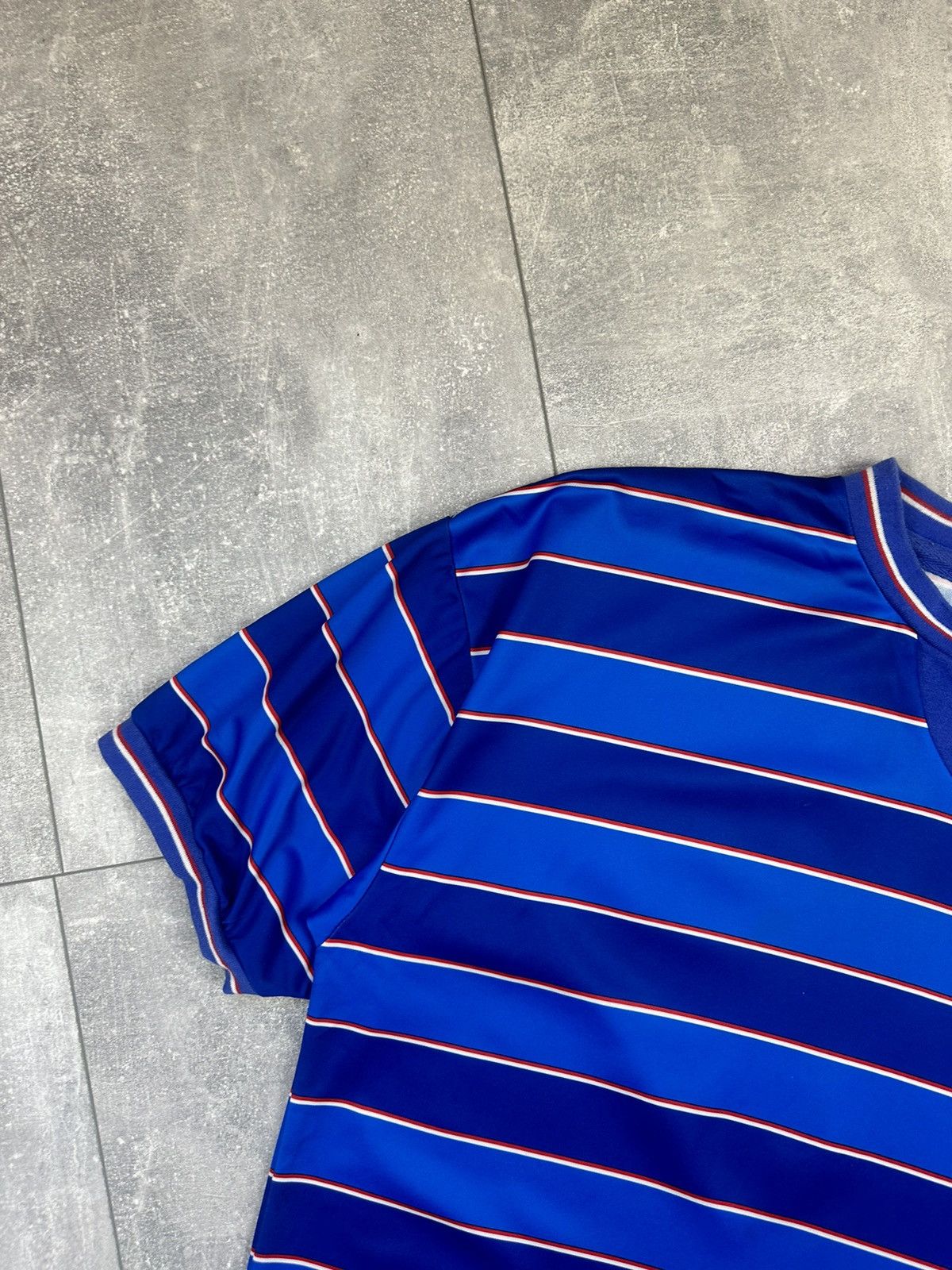 Vintage Vintage Score Draw Chelsea Official Retro Soccer Jersey Size US L / EU 52-54 / 3 - 7 Thumbnail