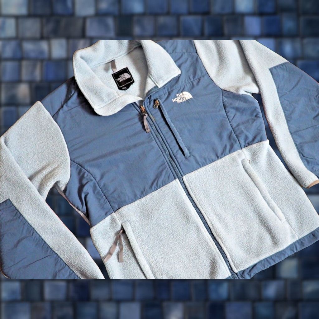 The North Face VINTAGE The North Face Denali Jacket Womens L Sky Blue Logo Nylon Fleece Outdoor Size L / US 10 / IT 46 - 1 Thumbnail