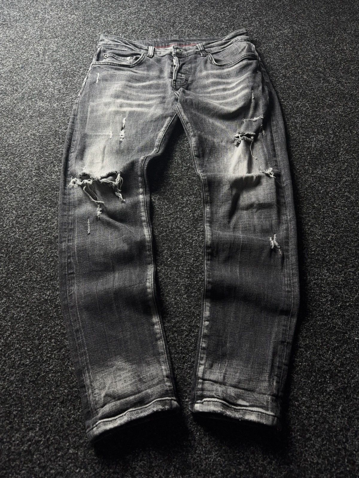 Dsquared2 Luxury Dsquared2 Distressed Gray Denim Jeans Made in Italy Size US 32 / EU 48 - 1 Thumbnail
