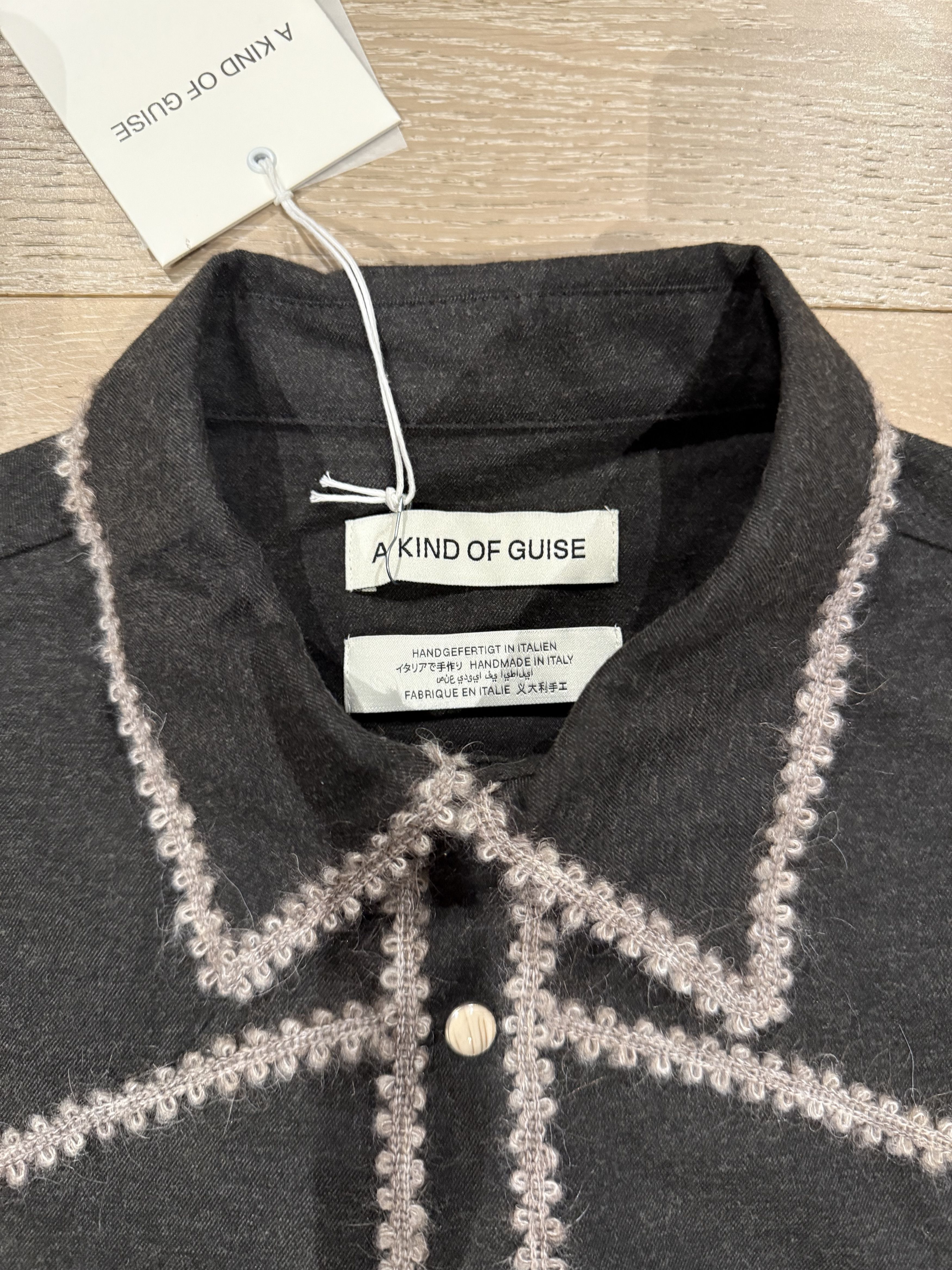 A Kind Of Guise 💚 AW25 A Kind Of Guise Exclusive Yahi Shirt Dark Umber NEW Size US S / EU 44-46 / 1 - 13 Thumbnail