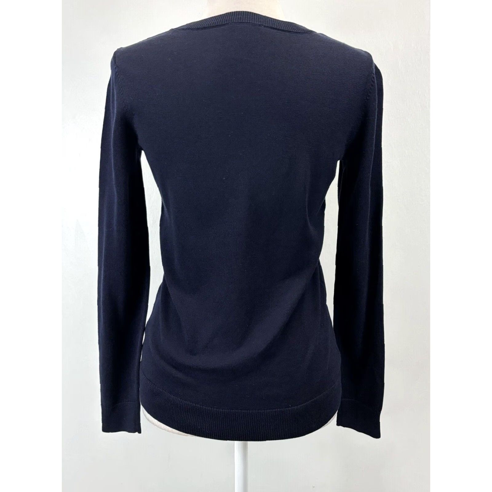 Talbots Talbots Women's Navy Blue Fine Knit Polar Bear Sweater XS Crew Neck Pullover Size XS / US 0-2 / IT 36-38 - 3 Thumbnail
